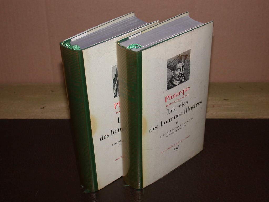 Plutarque - Les vies des hommes illustres - tomes 1 et 2 - Bibliothèque de la Pléiade - 
