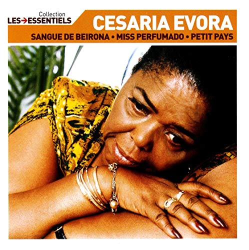 Les Essentiels [Import] 9786313416462