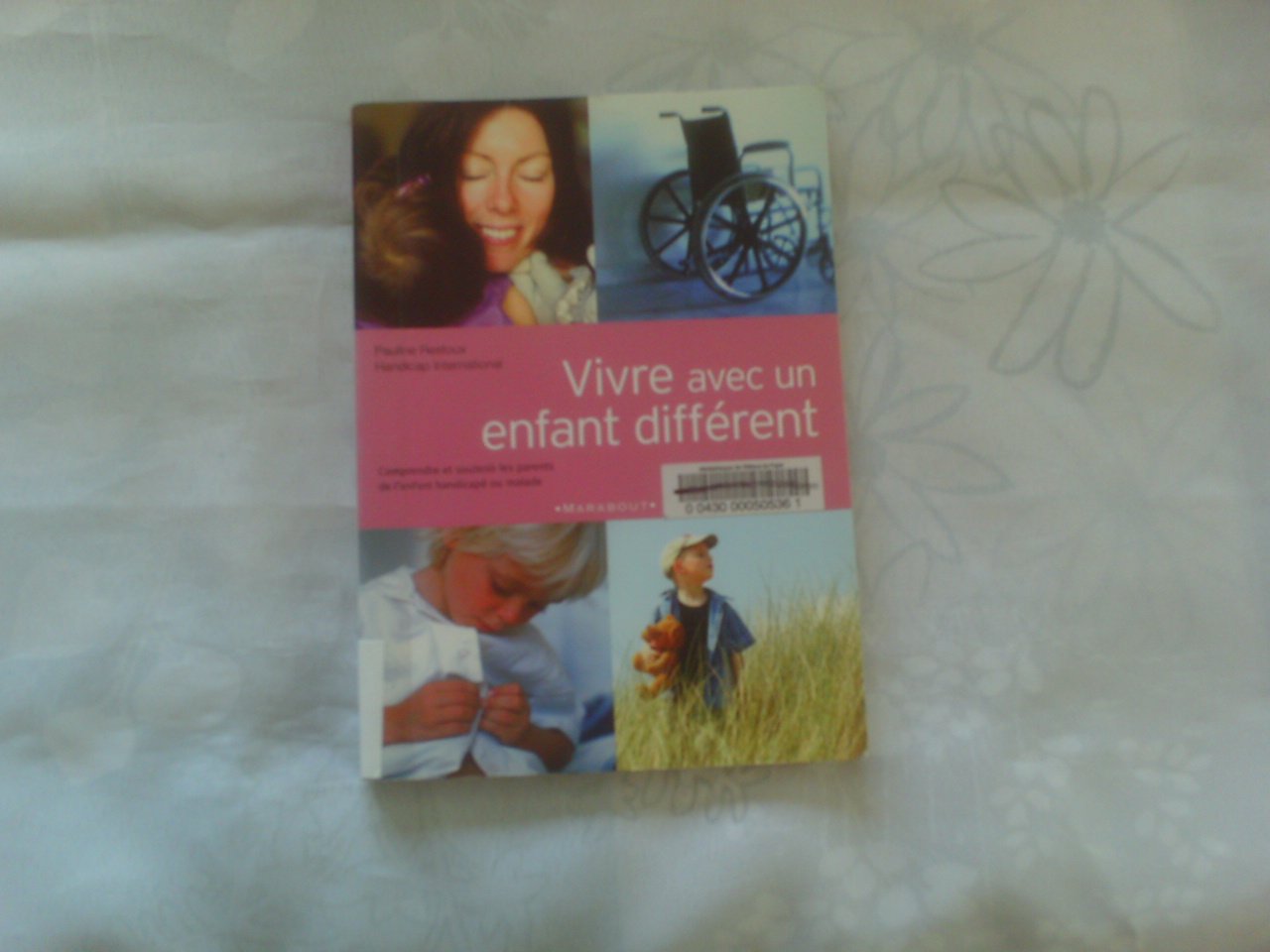 Vivre avec un enfant différent 9782501040037