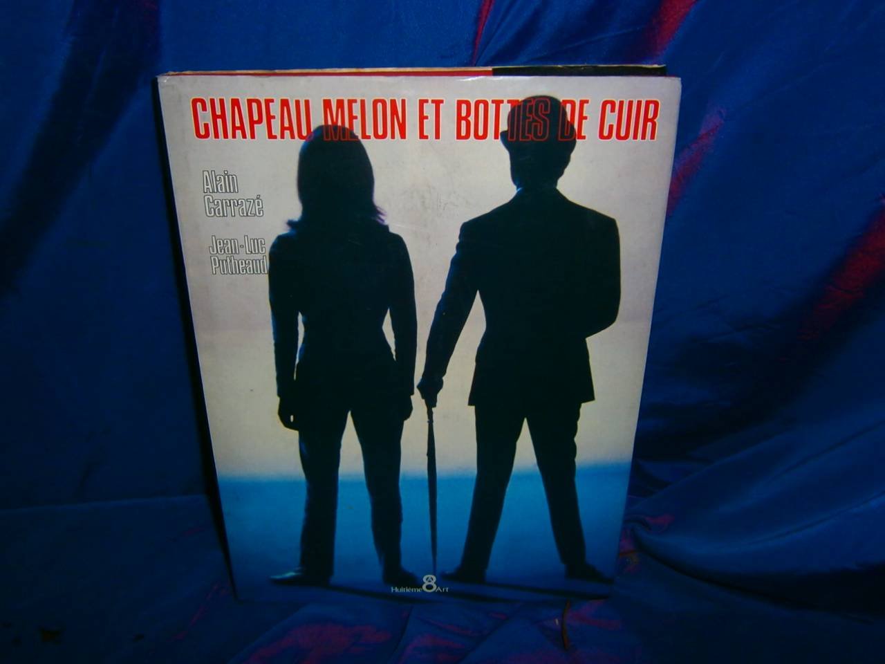 Chapeau melon et bottes de cuir 9782908905007