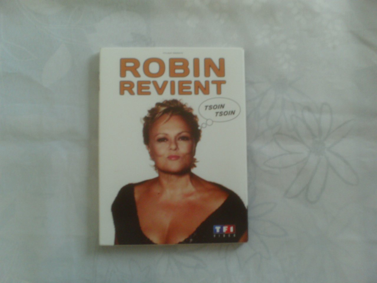 Muriel Robin revient tsoin 3384442260435