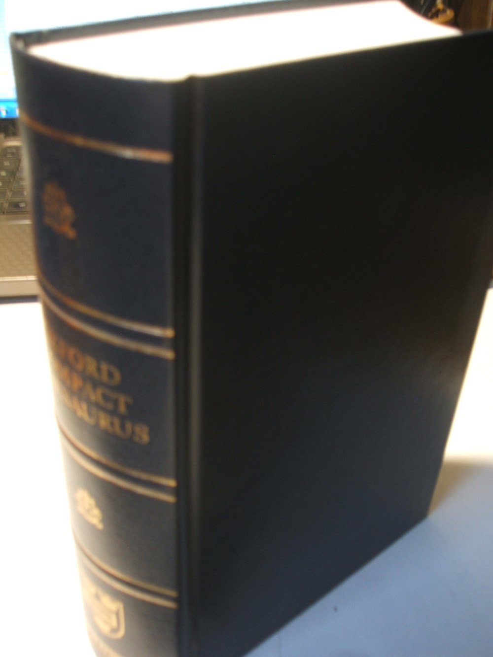 Oxford Compact Thesaurus 9780198610304