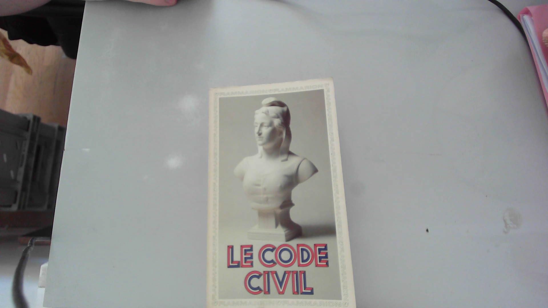 Le code civil : textes antérieurs et version actuelle 9782080704634