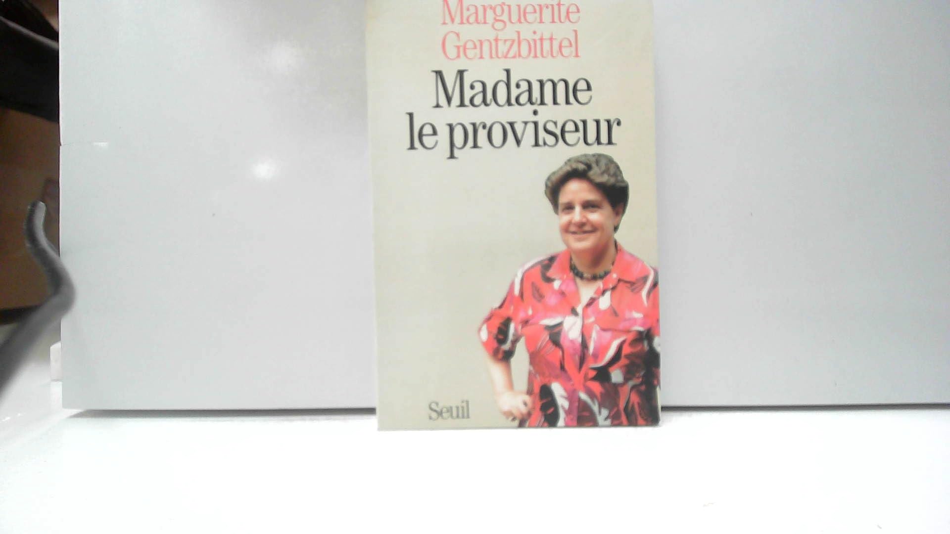 Madame le proviseur 9782020102346