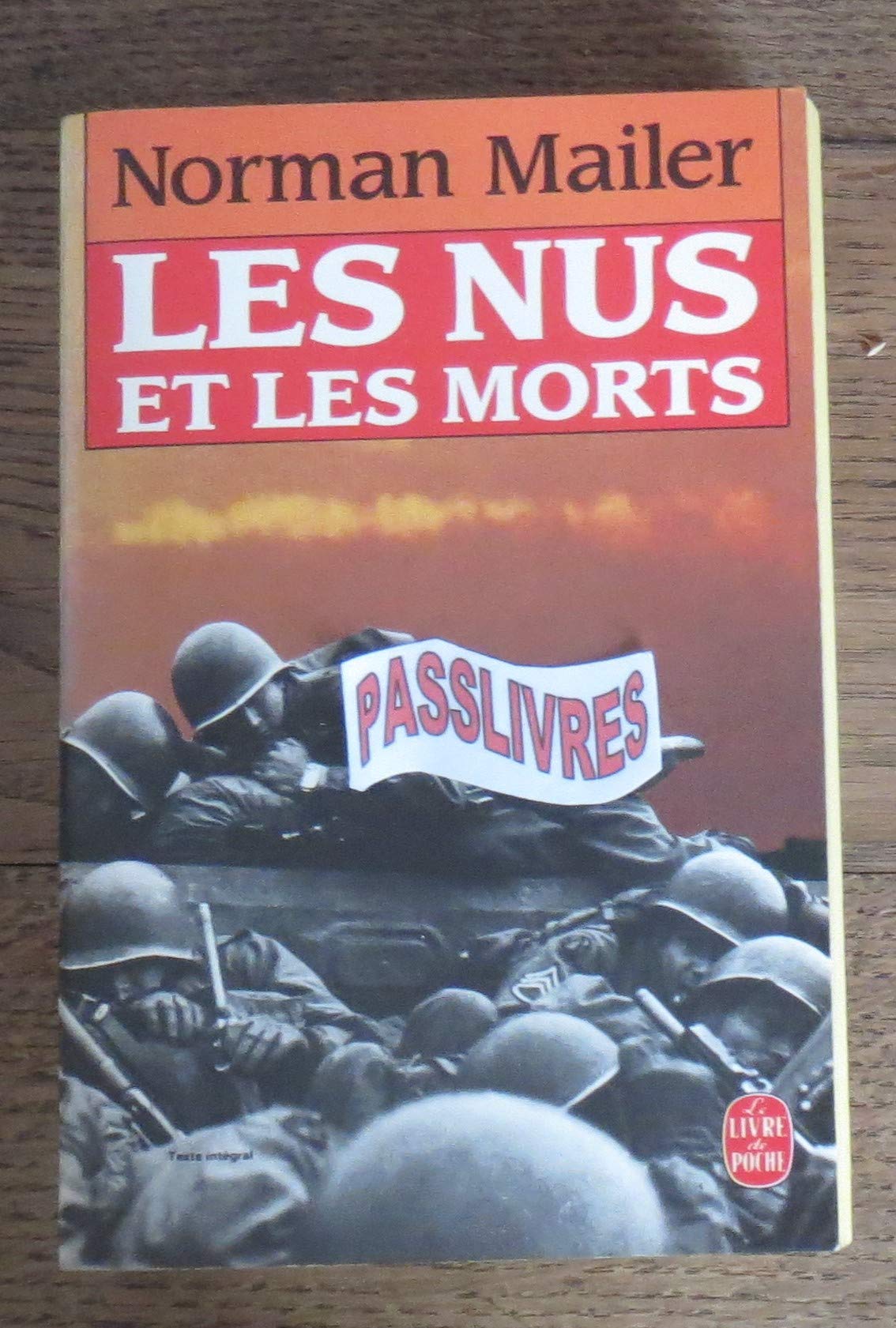 Les nus et les morts : roman 9782253012641