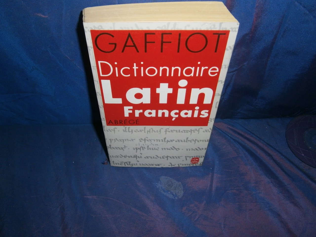 Dictionnaire Latin-Francais. Abrege 9782253050766