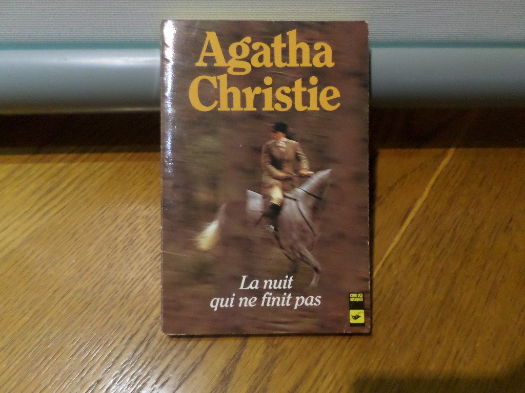 La nuit qui ne finit pas 9782702414361