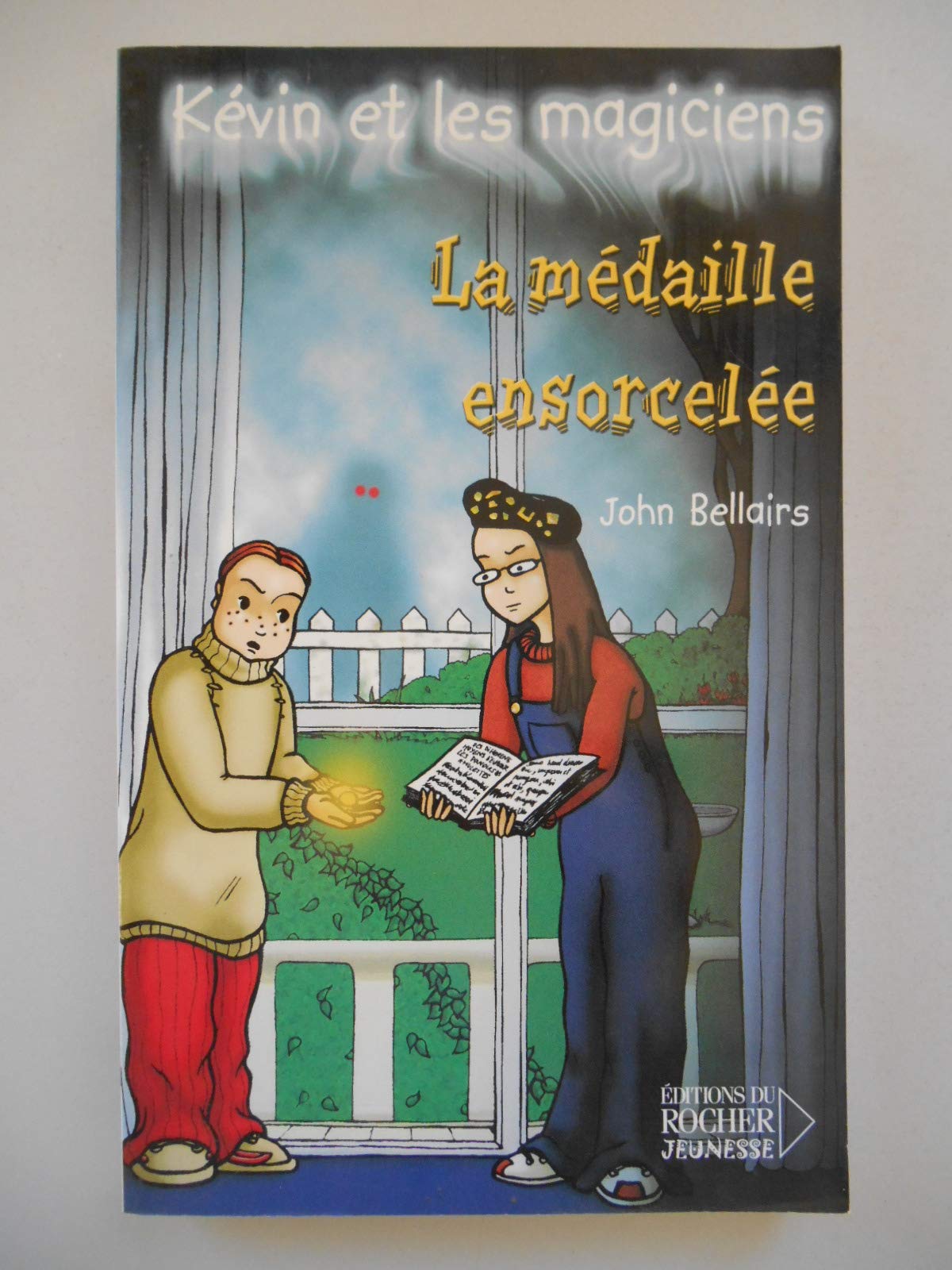 Kévin et les Magiciens, tome 2 : La Médaille ensorcelée 9782268041452