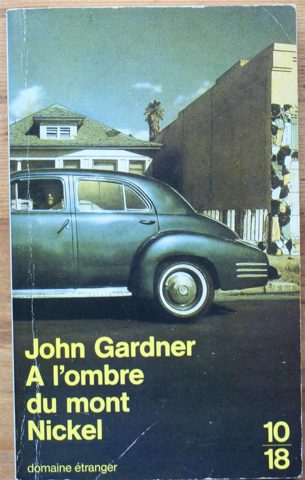 A L'Ombre Du Mont Nickel 9782264001504