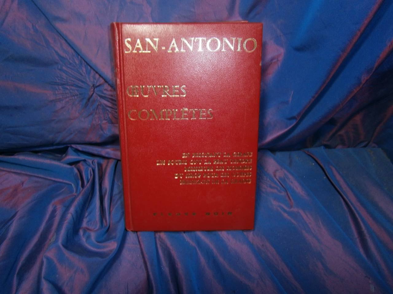 Oeuvres complètes Tome II : En peignant la girafe, Les souris ont la peau tendre, Messieurs les hommes,Du sirop pour les guêpes, Prenez en de la graine. 