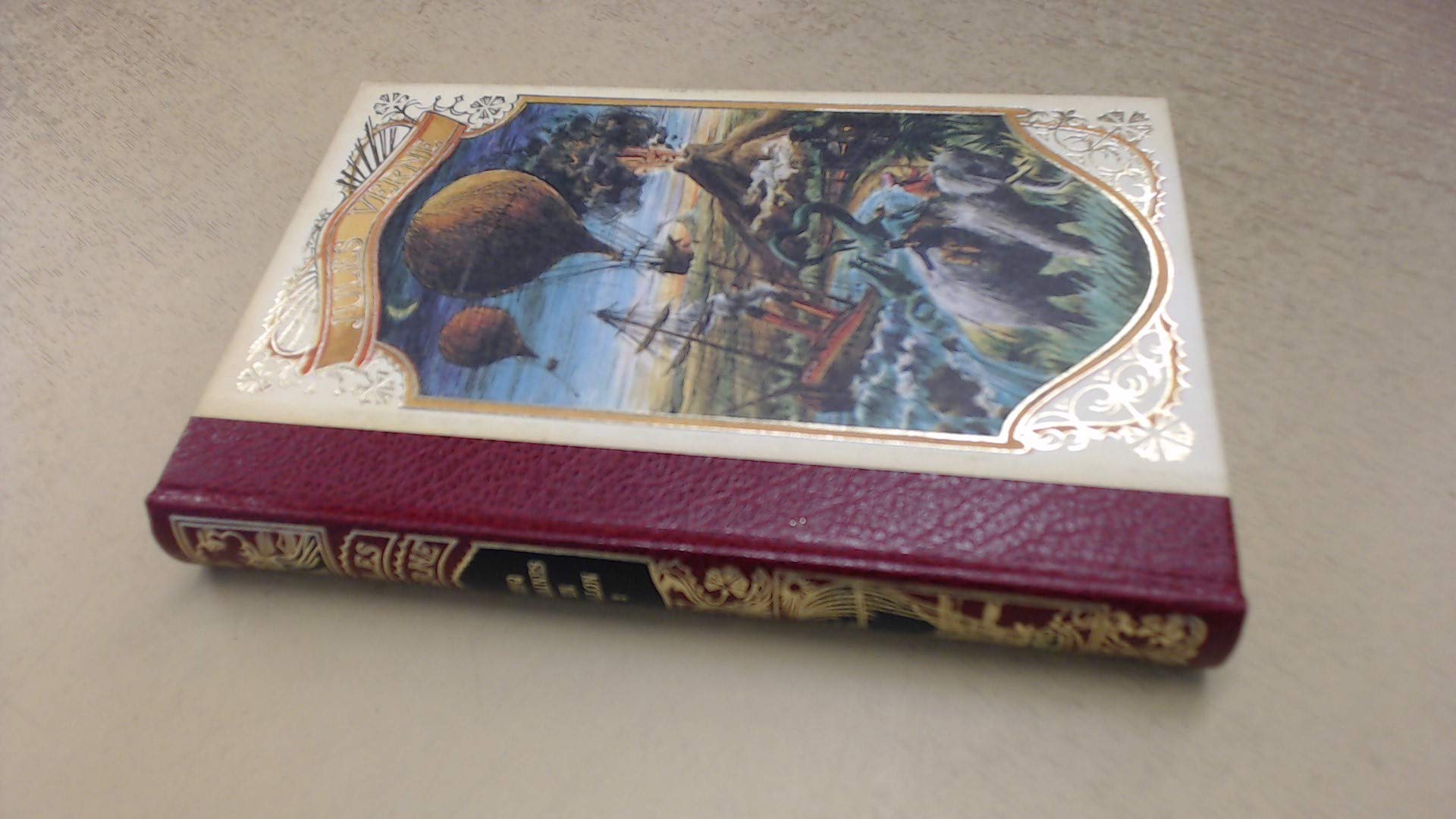 Cinq semaines en ballon. Une Ville flottante 9782010045080