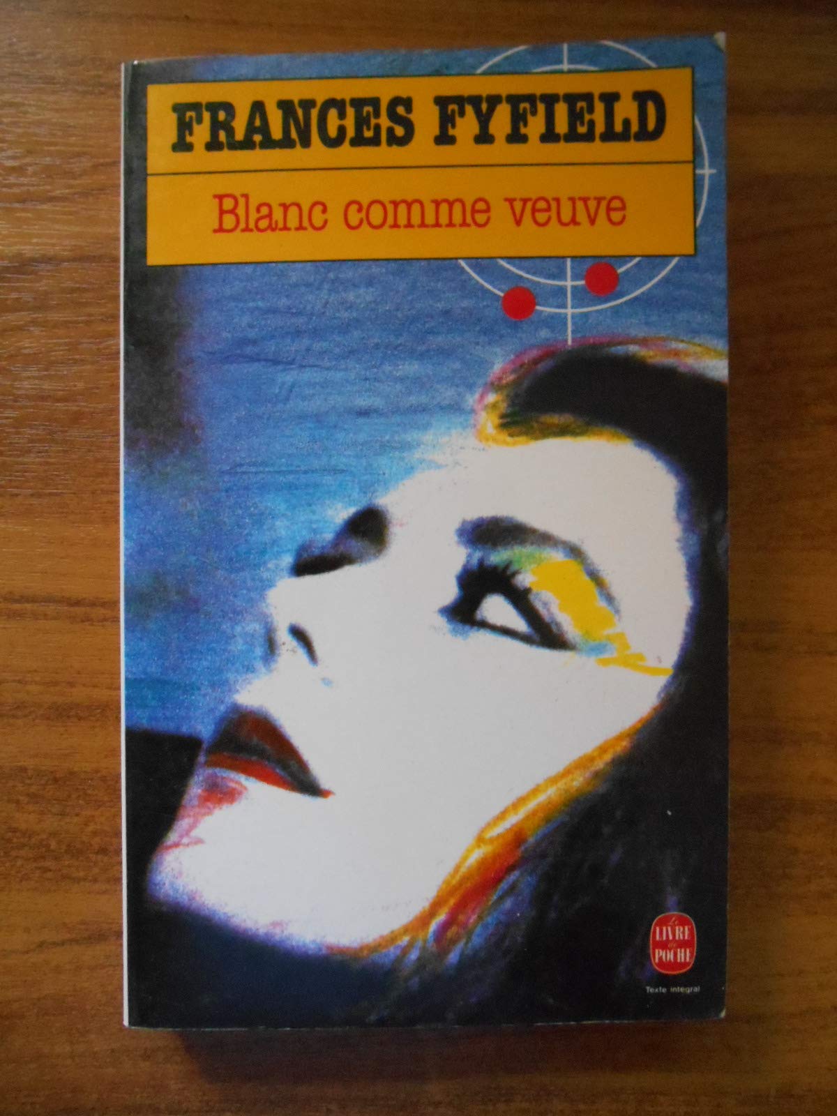 Blanc comme veuve 9782253136989