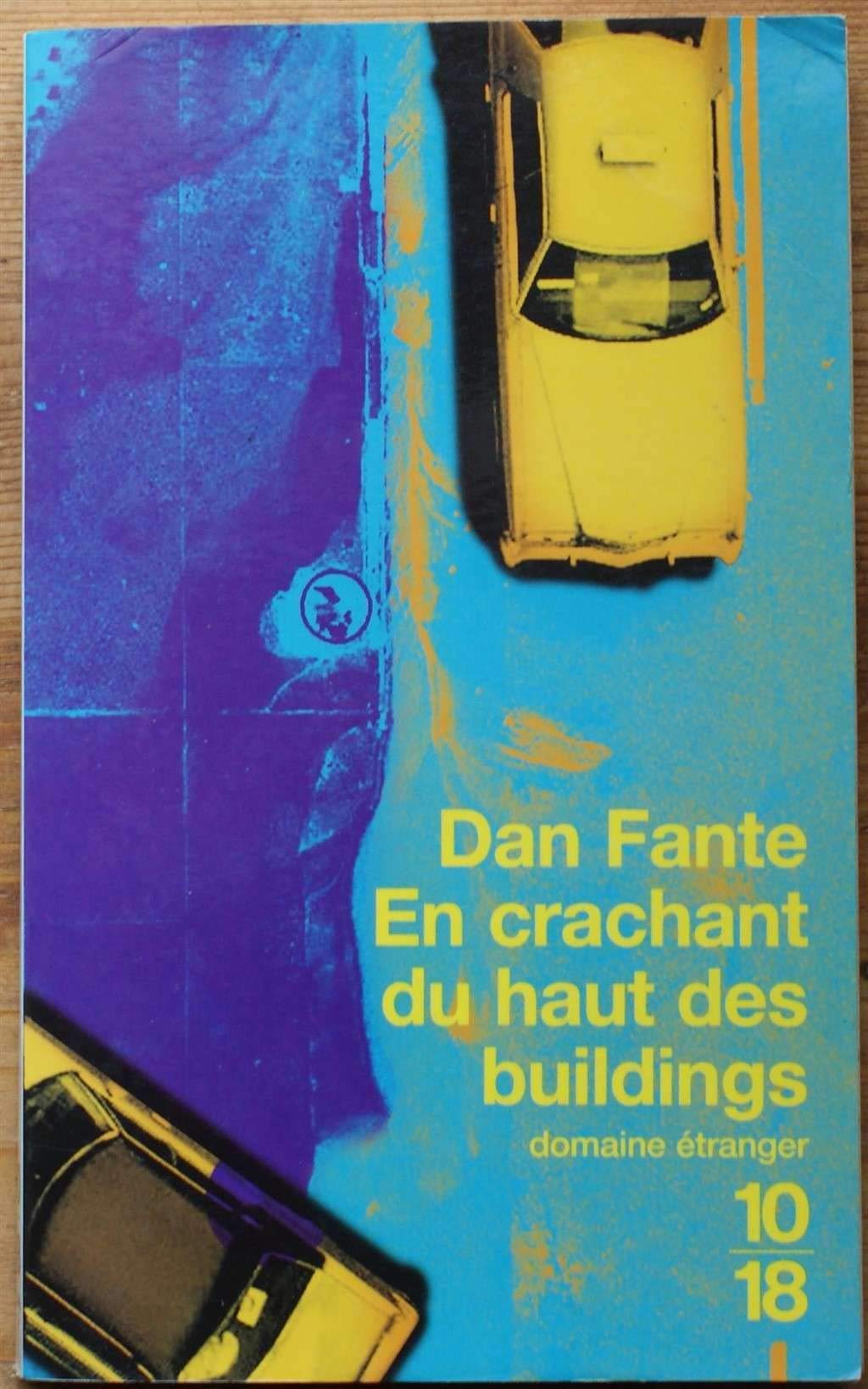 En crachant du haut des buildings 9782264030566