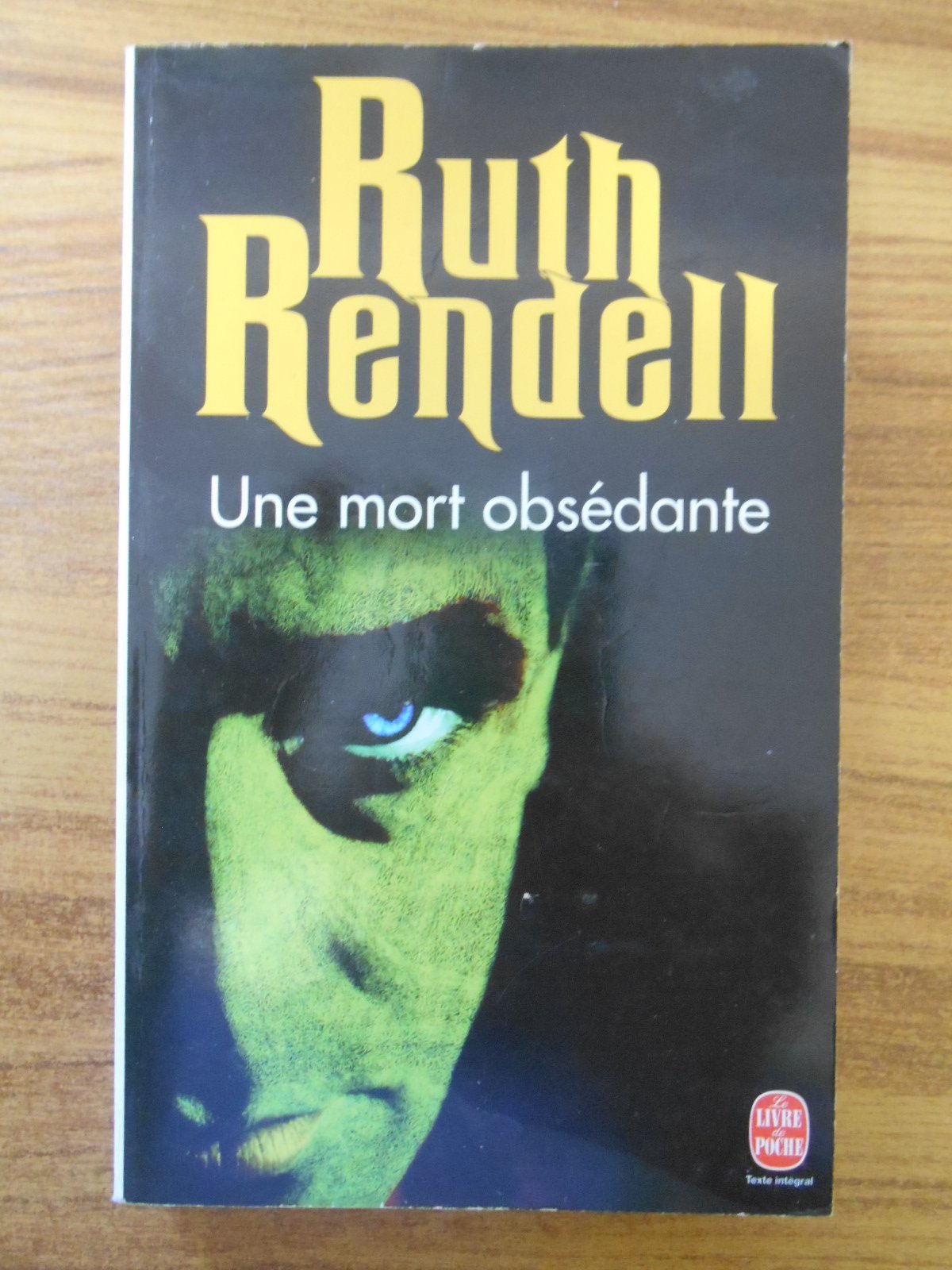 Une mort obsédante 9782253144151