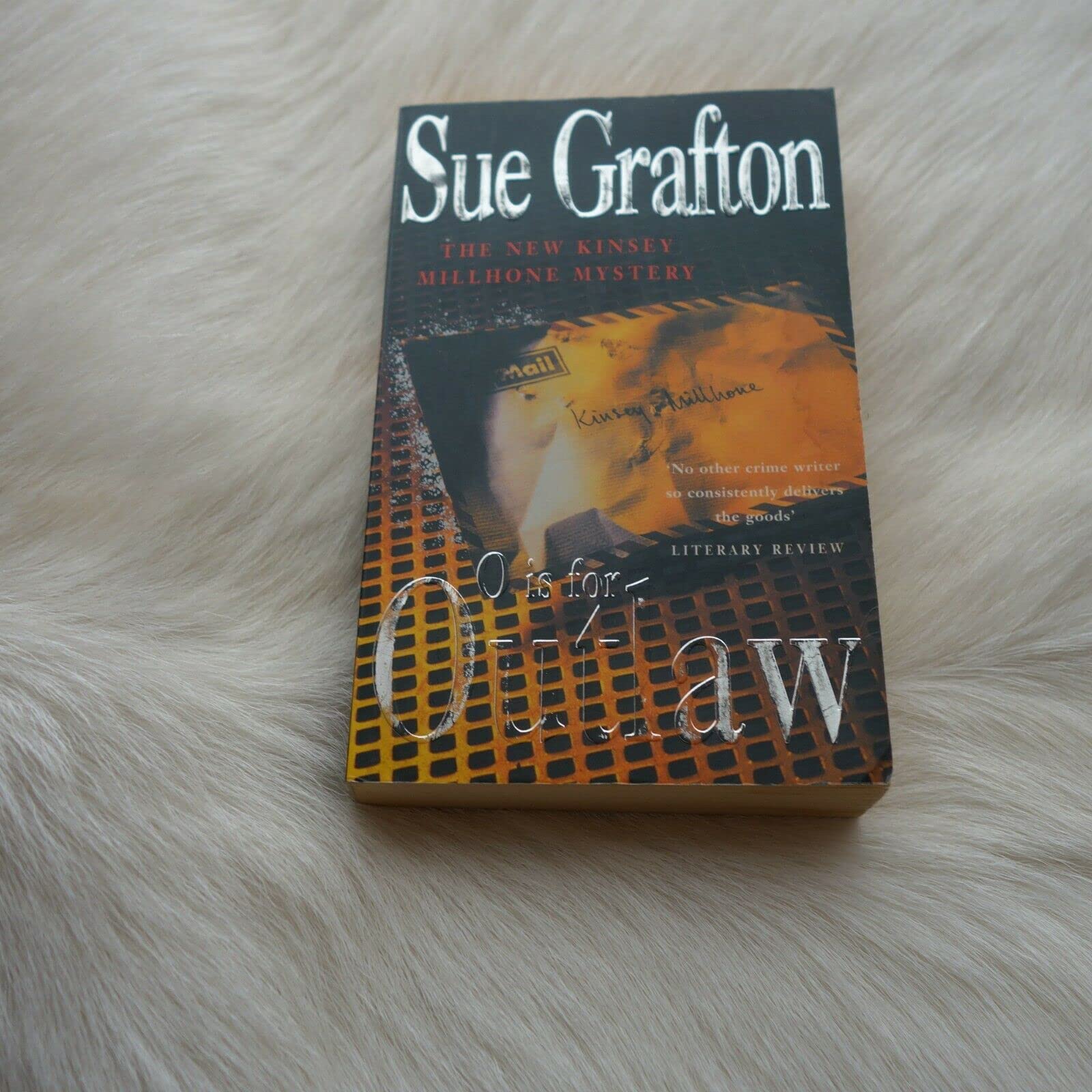 O is for Outlaw 9780330371957