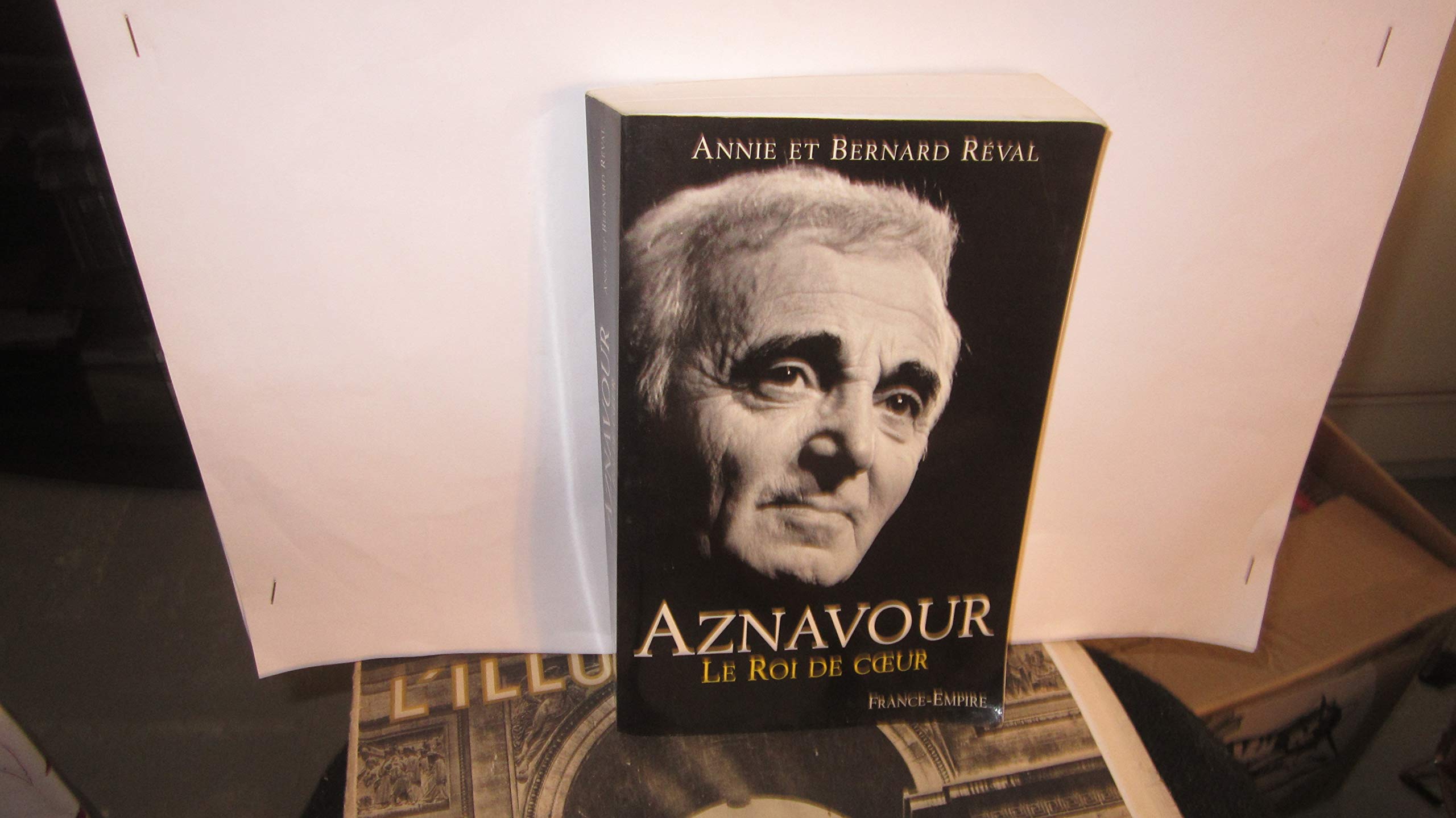 Aznavour 9782704809127