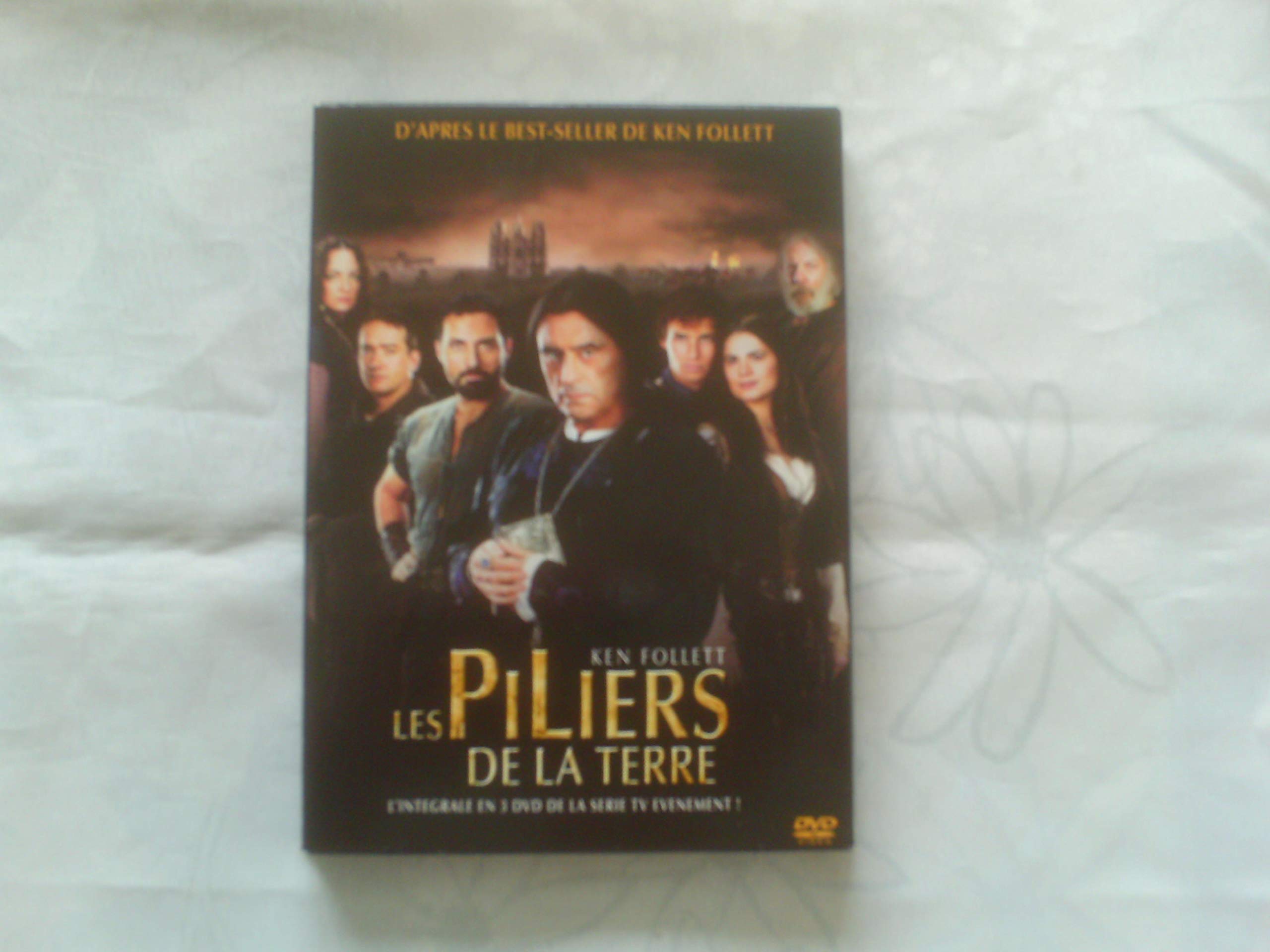 Les Piliers de la Terre 3333297670821