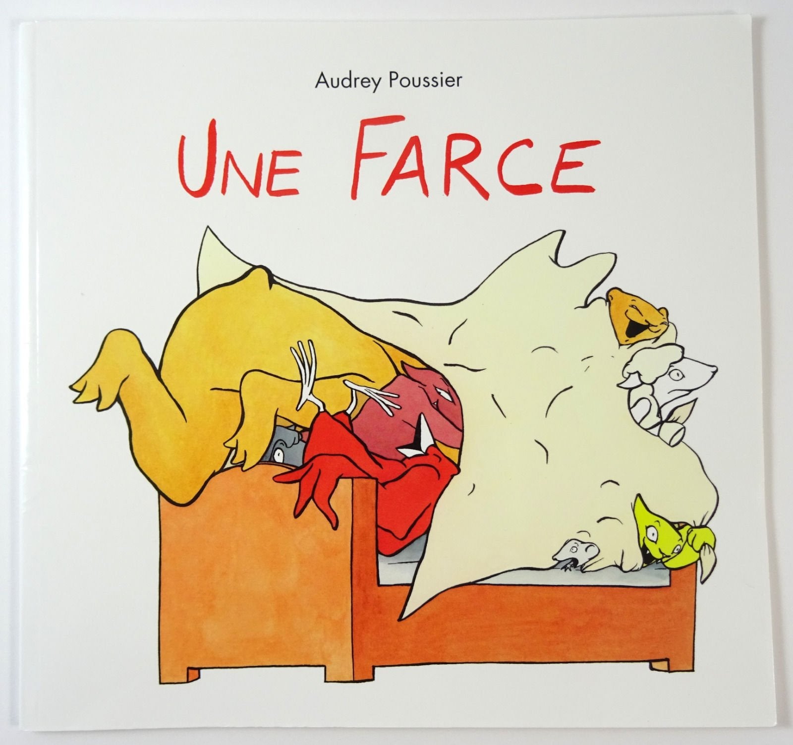 Une Farce 9782211092685