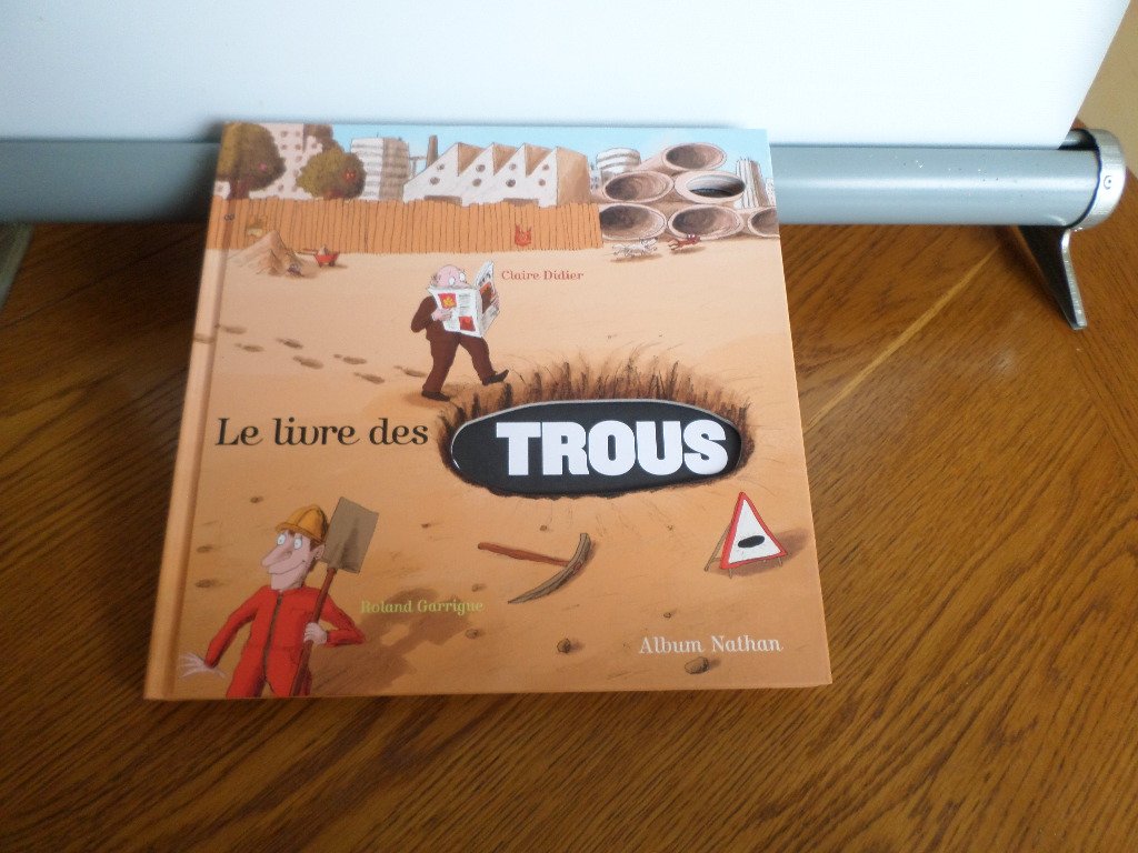 Le livre des trous 9782092508183