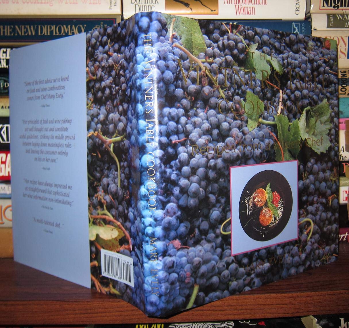 The Vintner's Table Cookbooks: Recipes from a Winery Chef 9780965871808