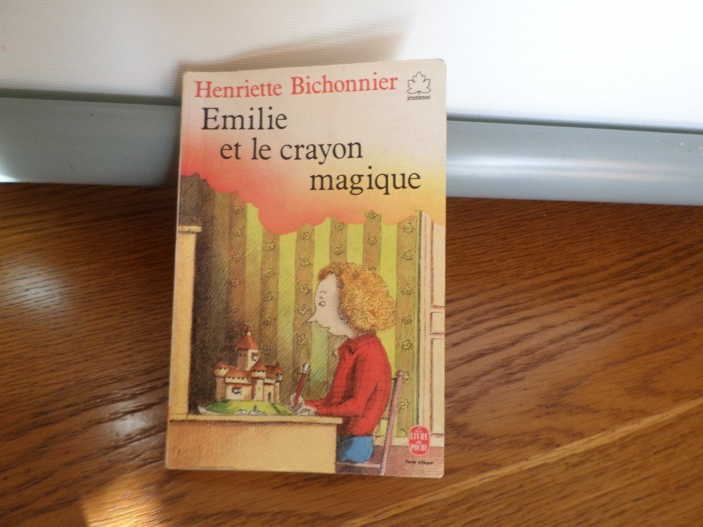 Emilie et le crayon magique 9782253033547