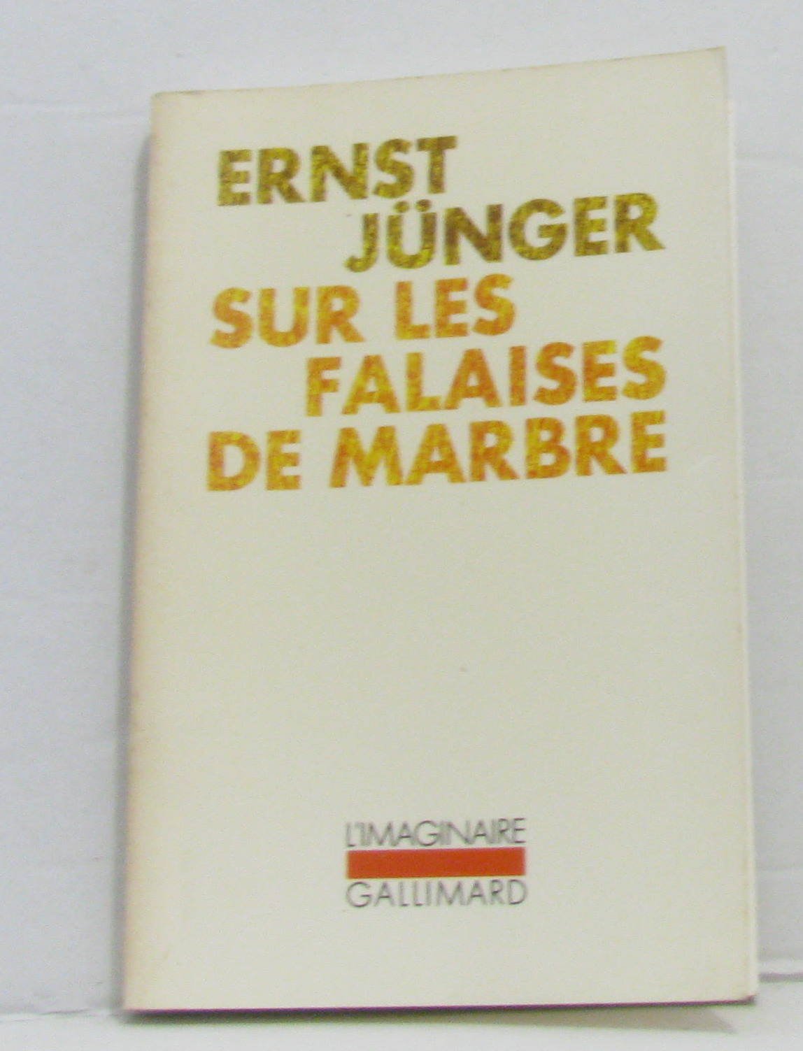 Sur les falaises de marbre 9782070235049