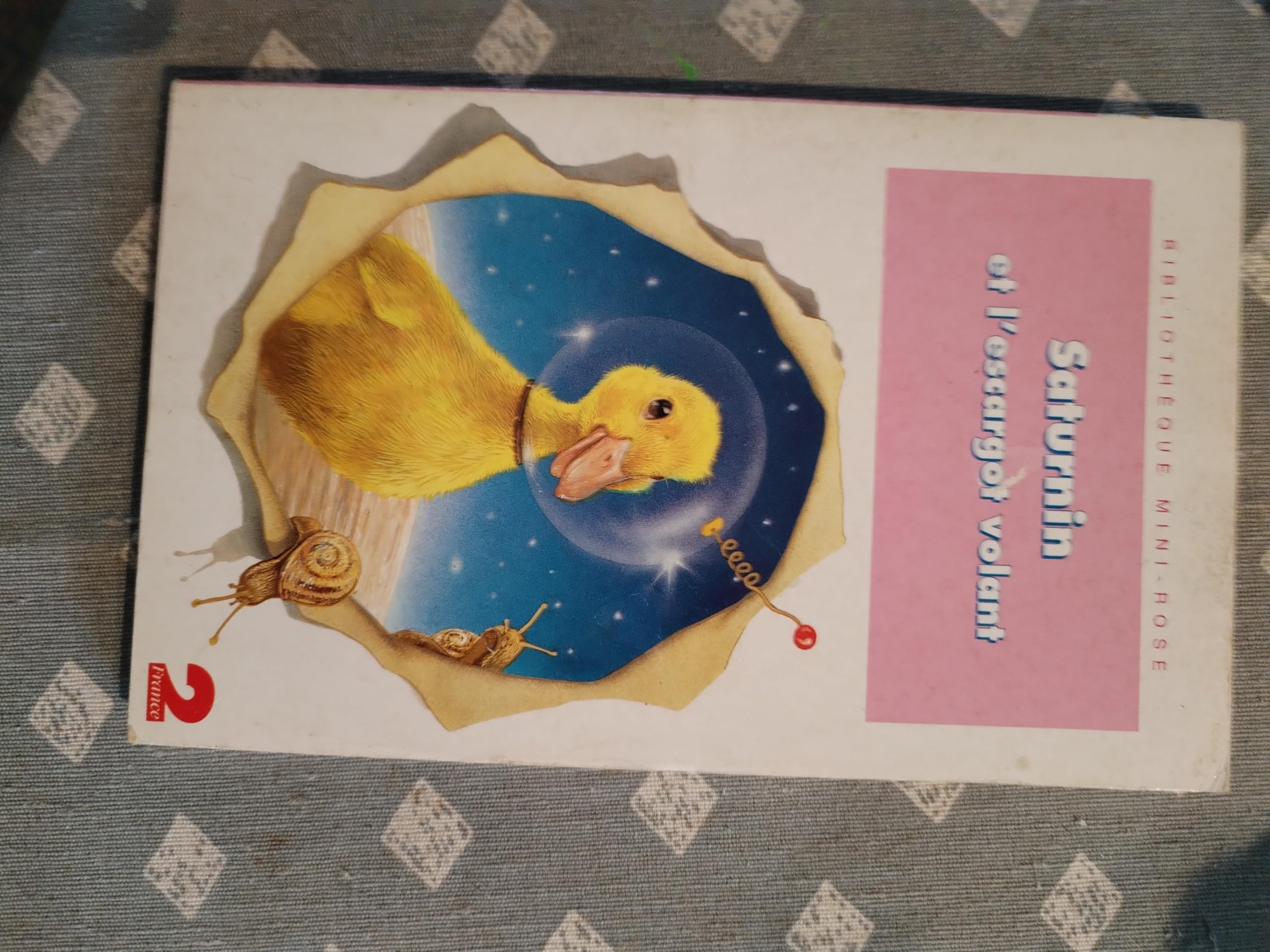 Saturnin et l'escargot volant 9782012092983