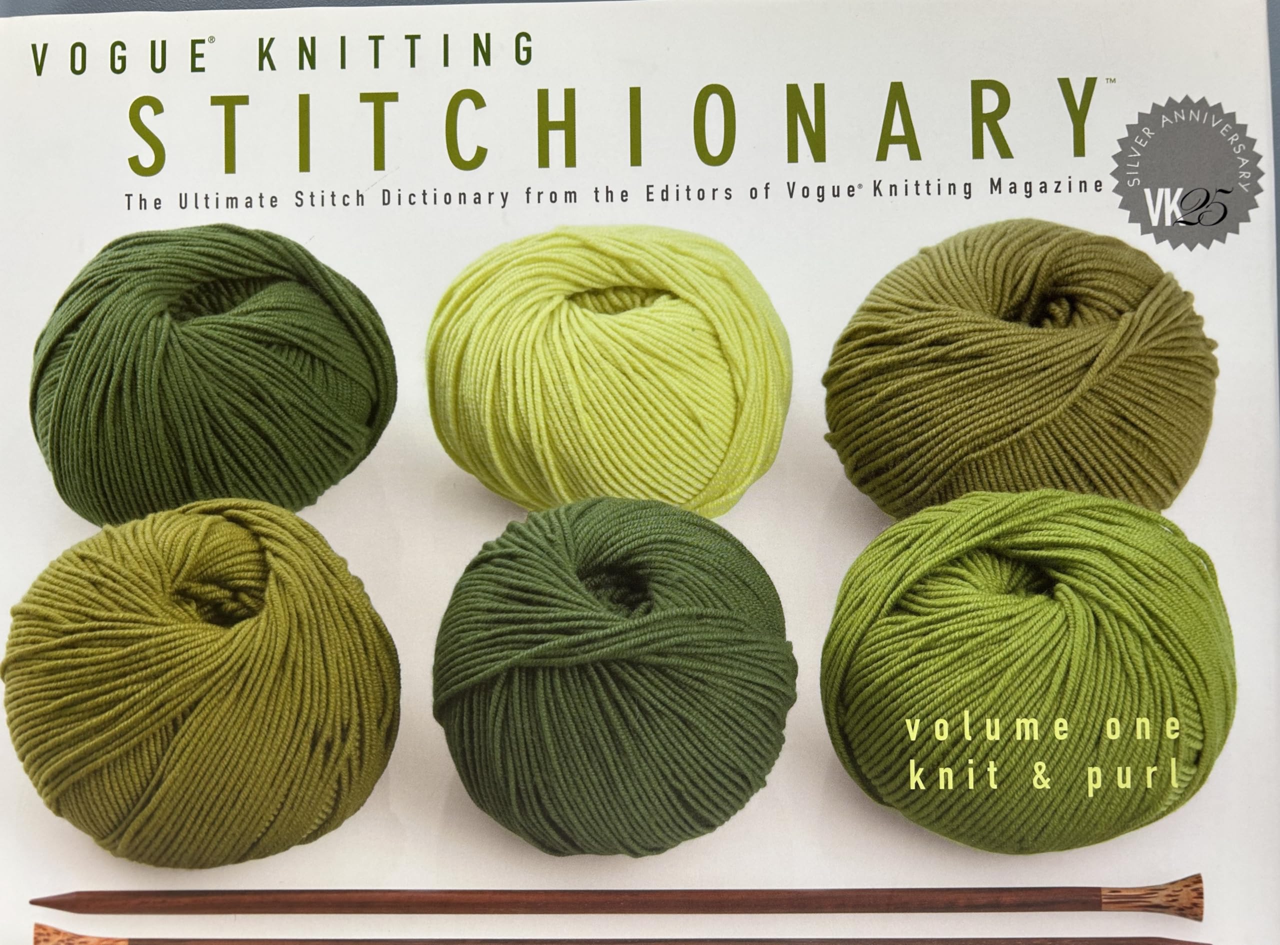 Vogue Knitting Stitchionary: Knit & Purl; The Ultimate Stitch Dictionary From The Editors Of Vogue Knitting Magazine (1) 9781931543774