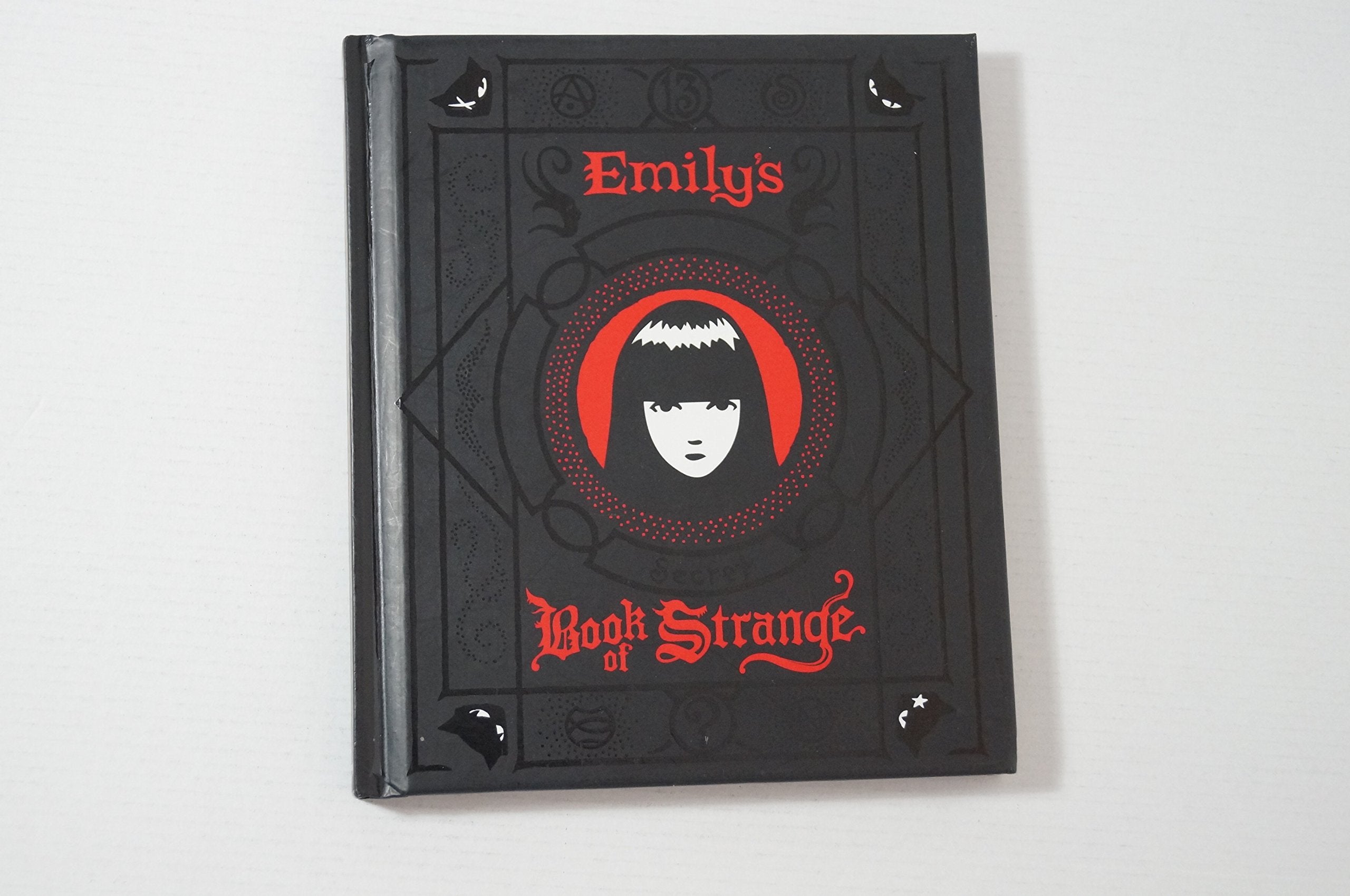 Emily's Secret Book of Strange: Emily the Strange 9780811839860