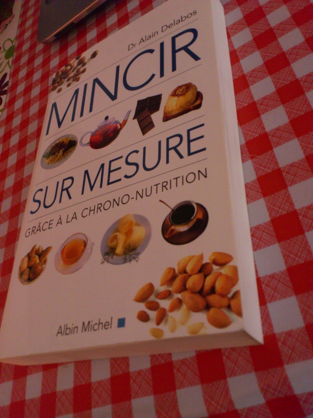 Mincir sur mesure grâce à la chrono-nutrition 9782226107251