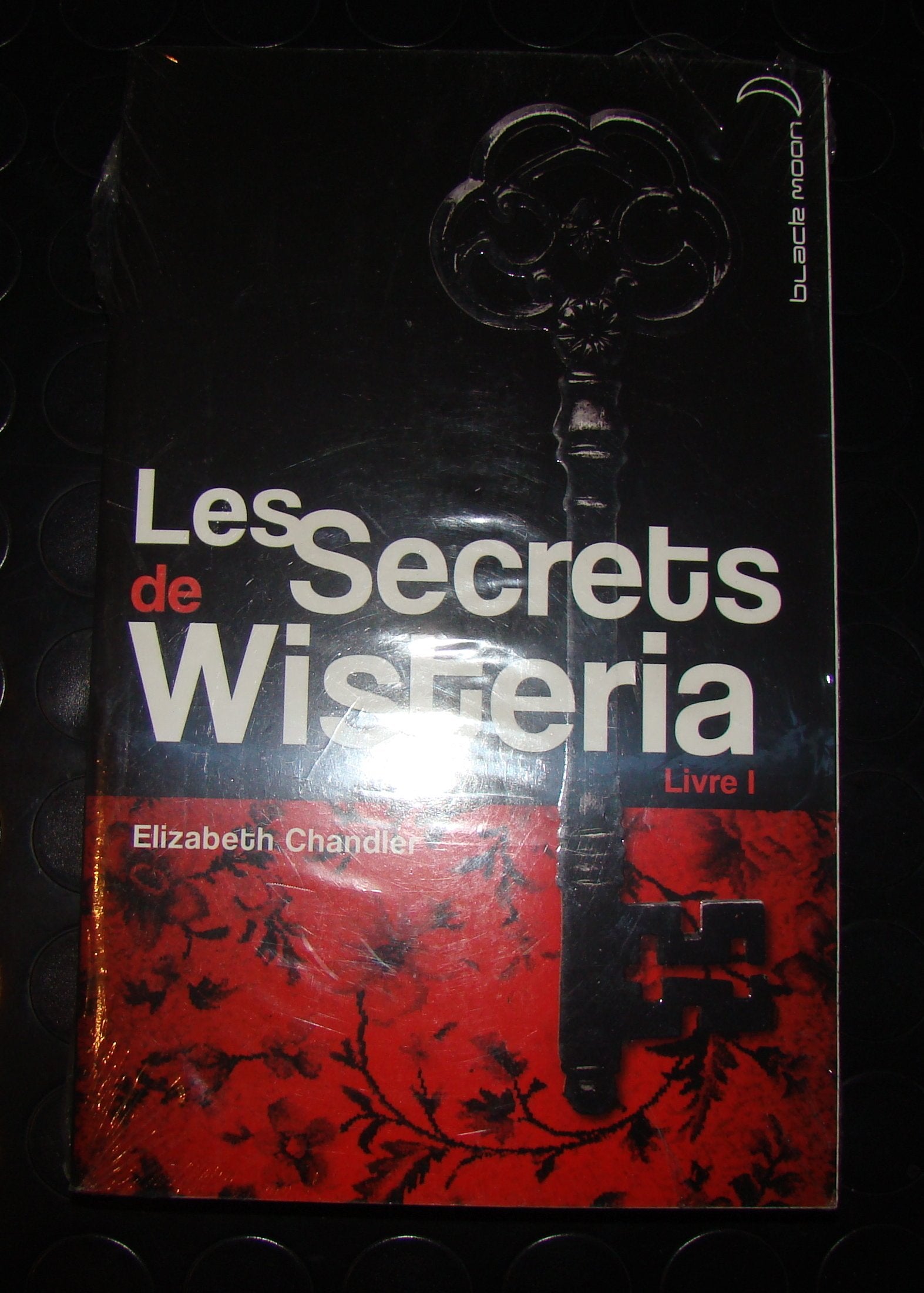 Black Moon 9782012021235