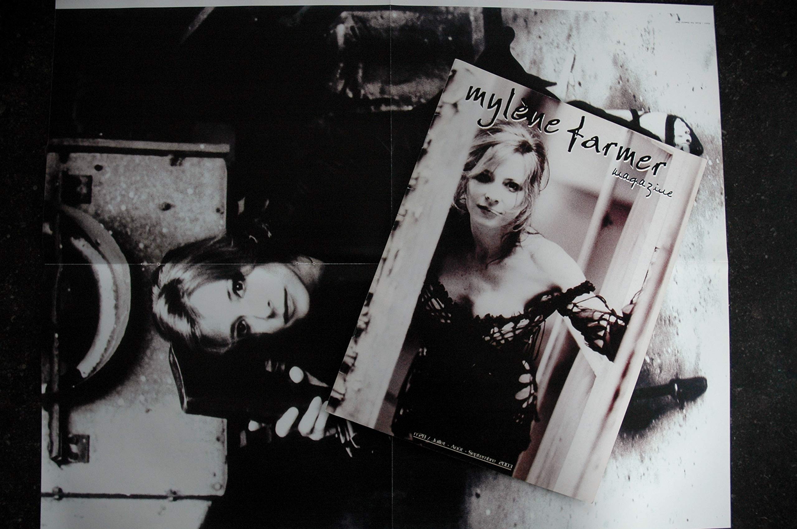Mylène FARMER Magazine n° 28 * juillet/août/septembre 2003 * 36 pages Poster 3701136749999