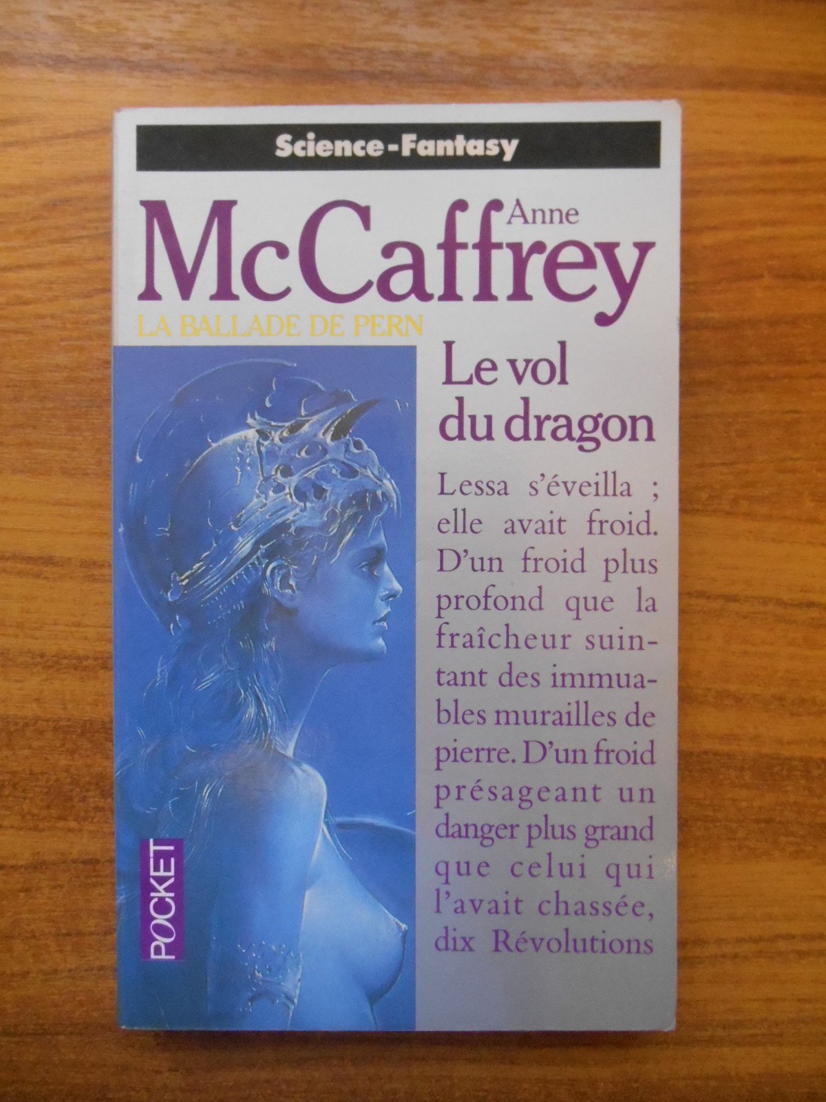La Ballade de Pern, tome 1 : Le Vol du dragon 9782266028790