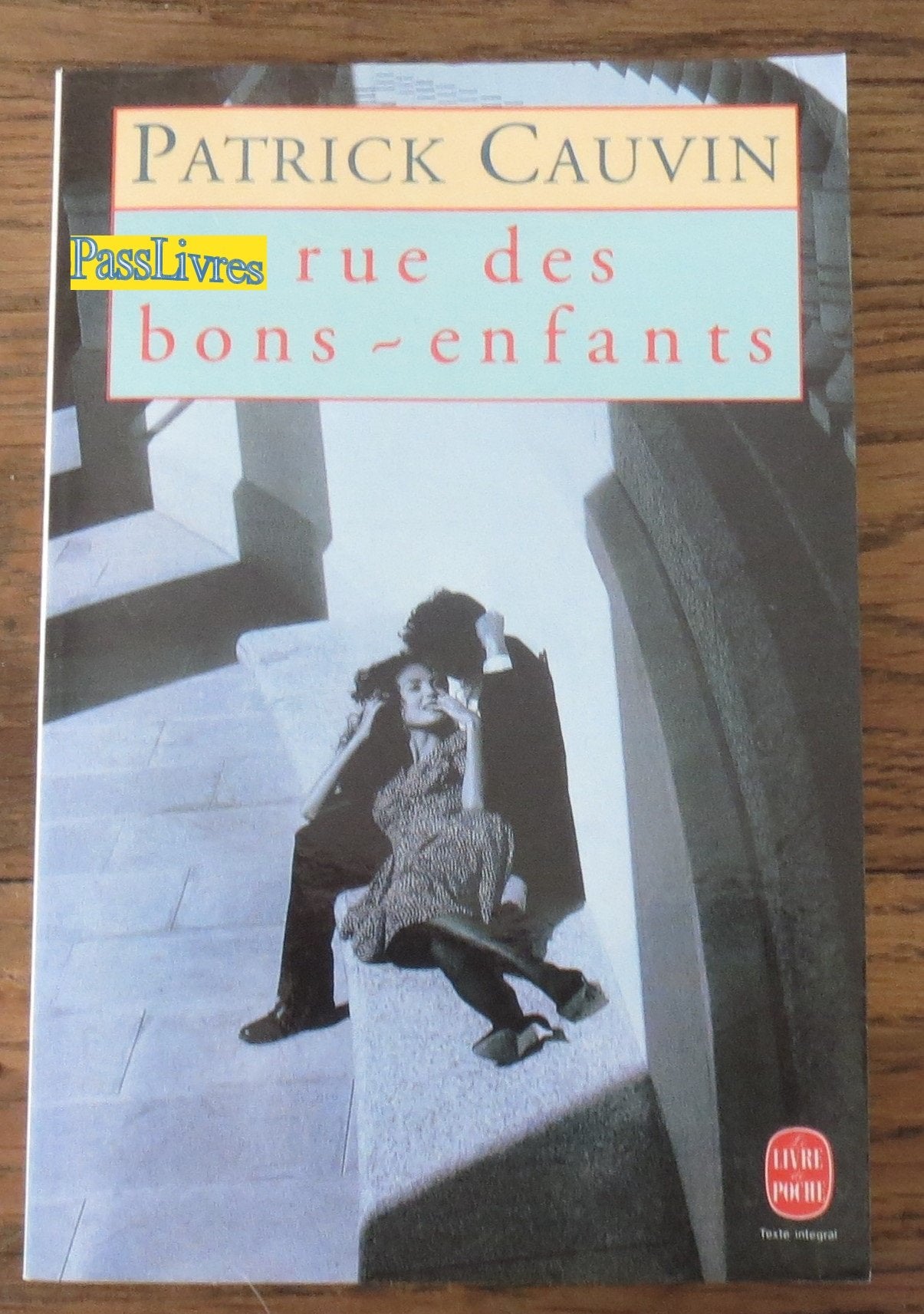 Rue des Bons-Enfants 9782253061786