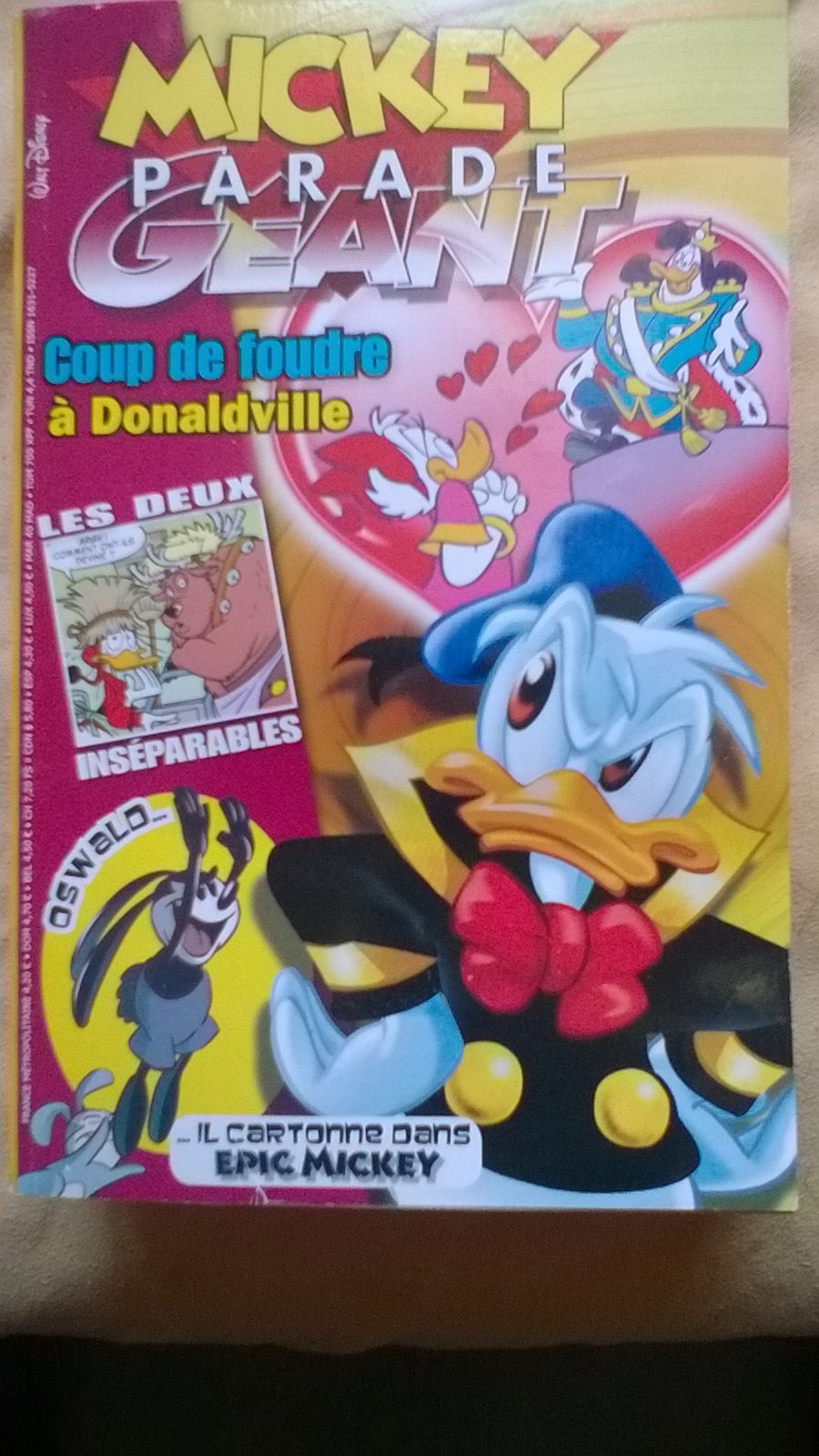 MICKEY PARADE GEANT n° 319 du Cinq Décembre 2010 : Coup de foudre à Donaldville. 