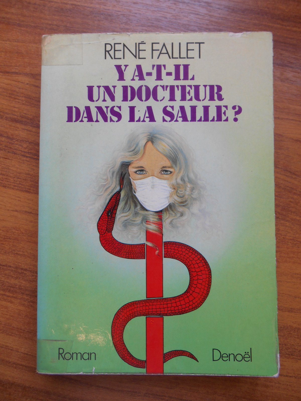 Y a t il un docteur dan 9782207223222