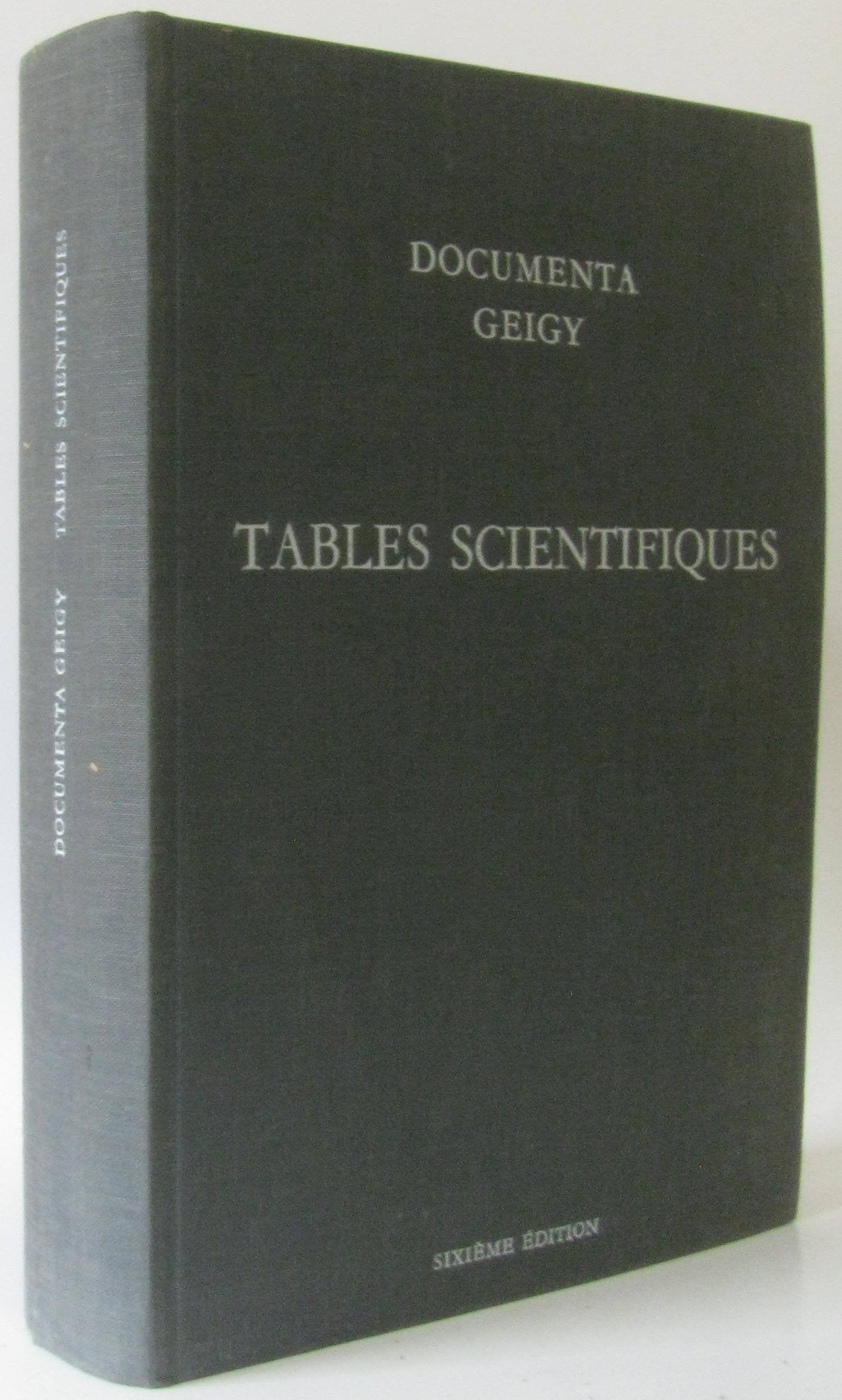 Tables scientifiques. Documenta Geigy. 