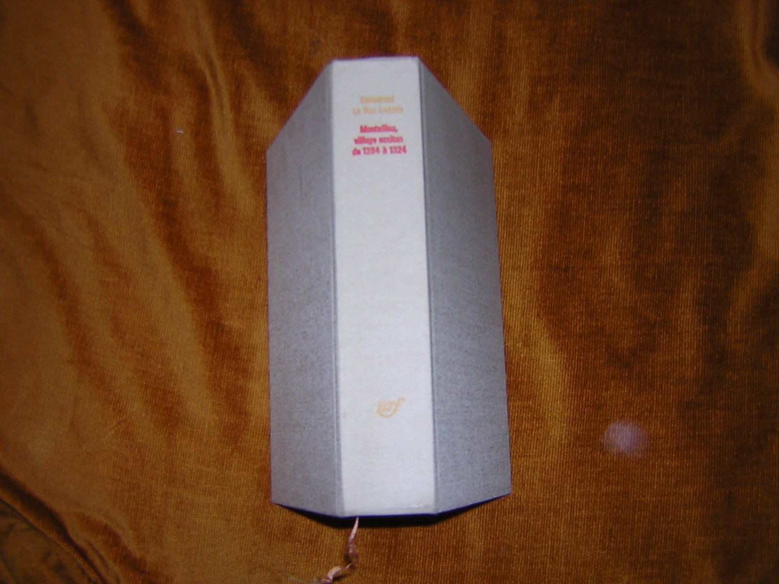 Montaillou, village occitan de 1294 à 1324 9782070209514