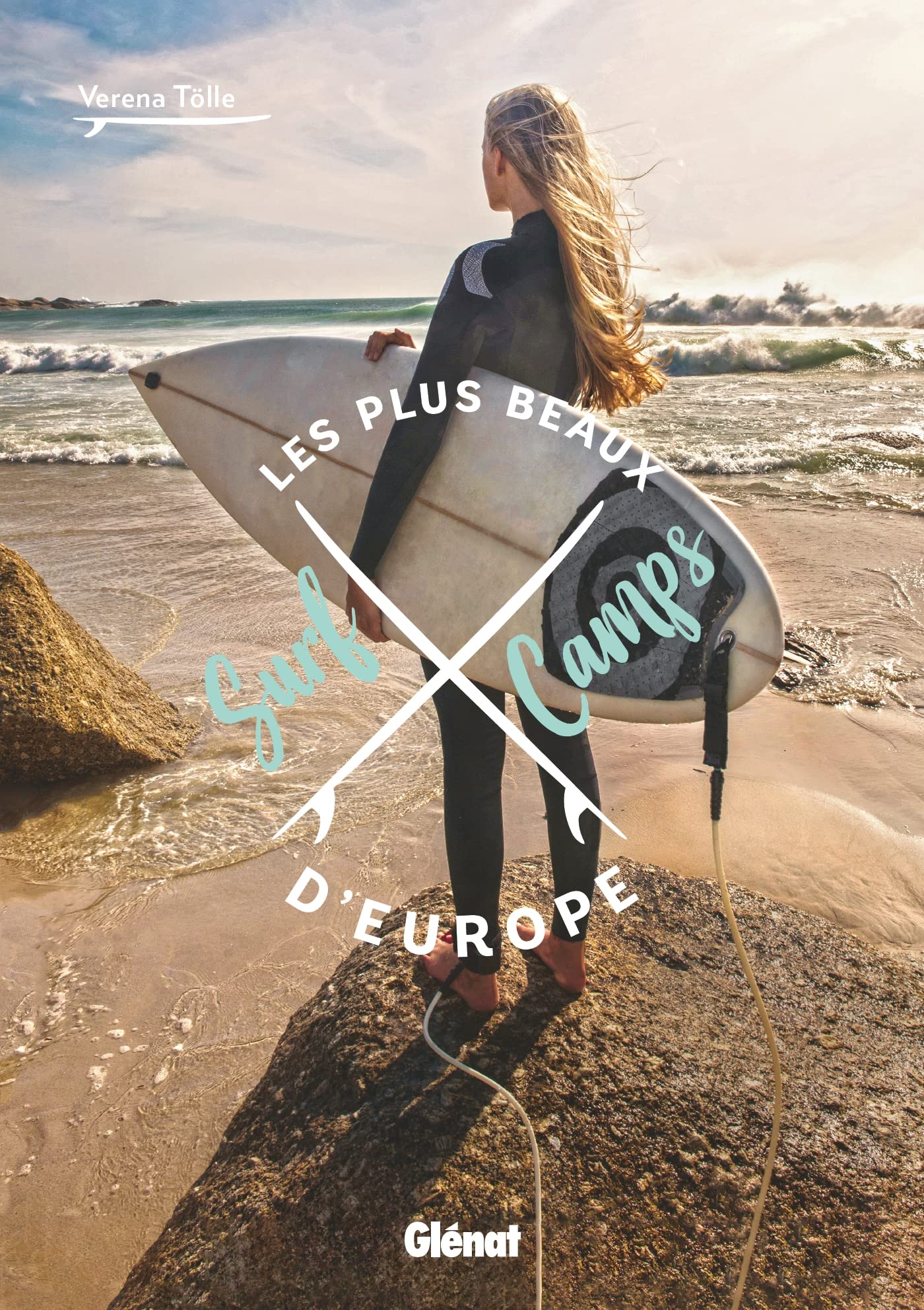 Les plus beaux surf camps d'Europe 9782344051849