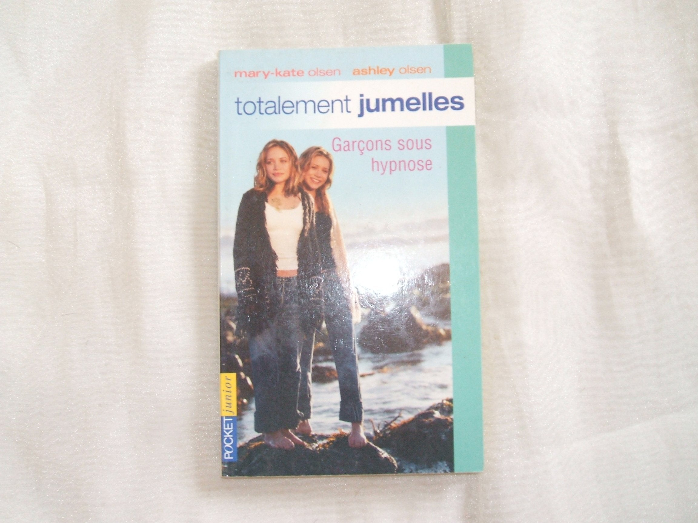 Totalement jumelles, tome 1 : Garçons sous hypnose 9782266138727