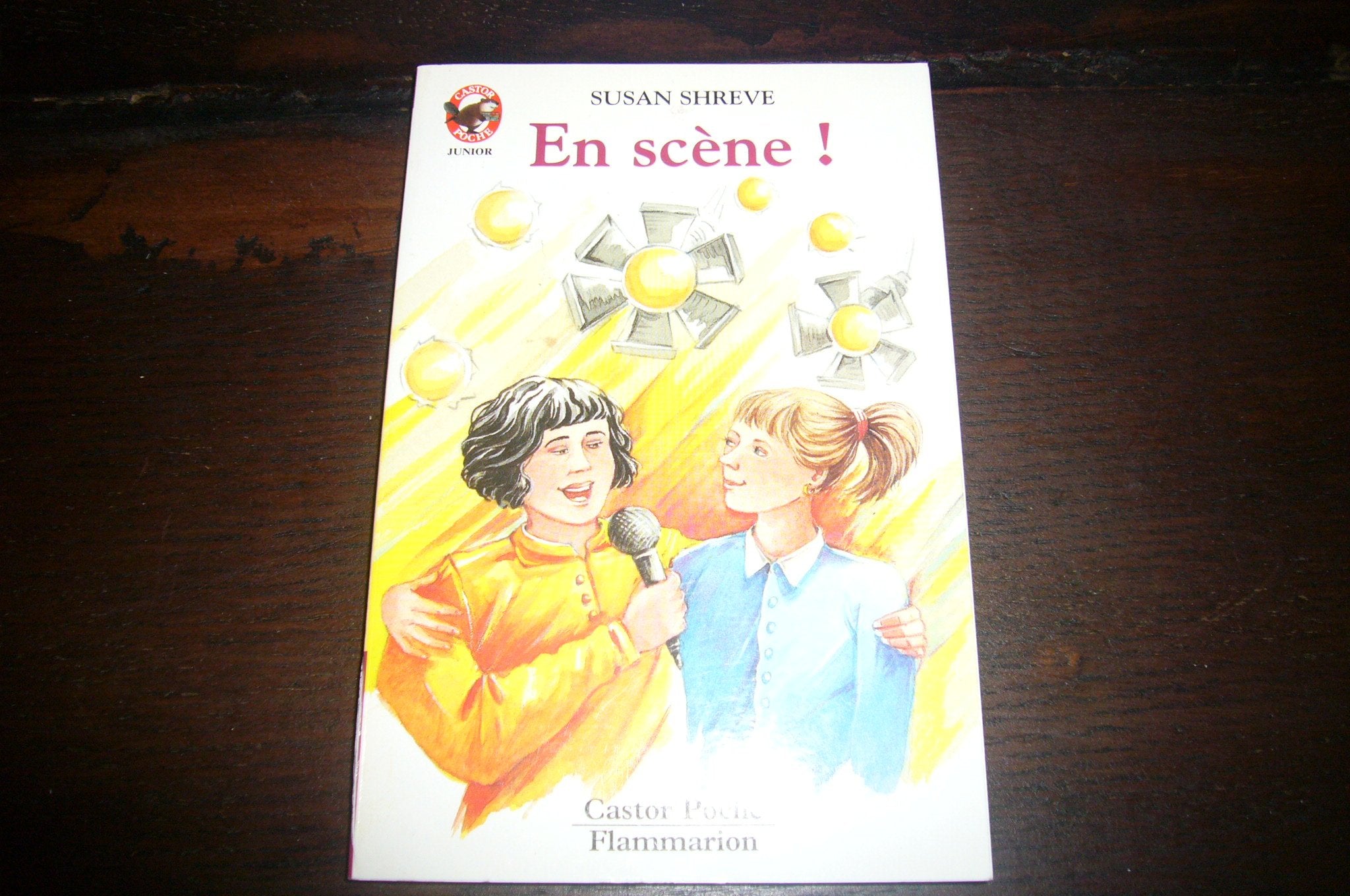 En scene !: - VIVRE AUJOURD'HUI, DES 9/10 ANS 9782081640580