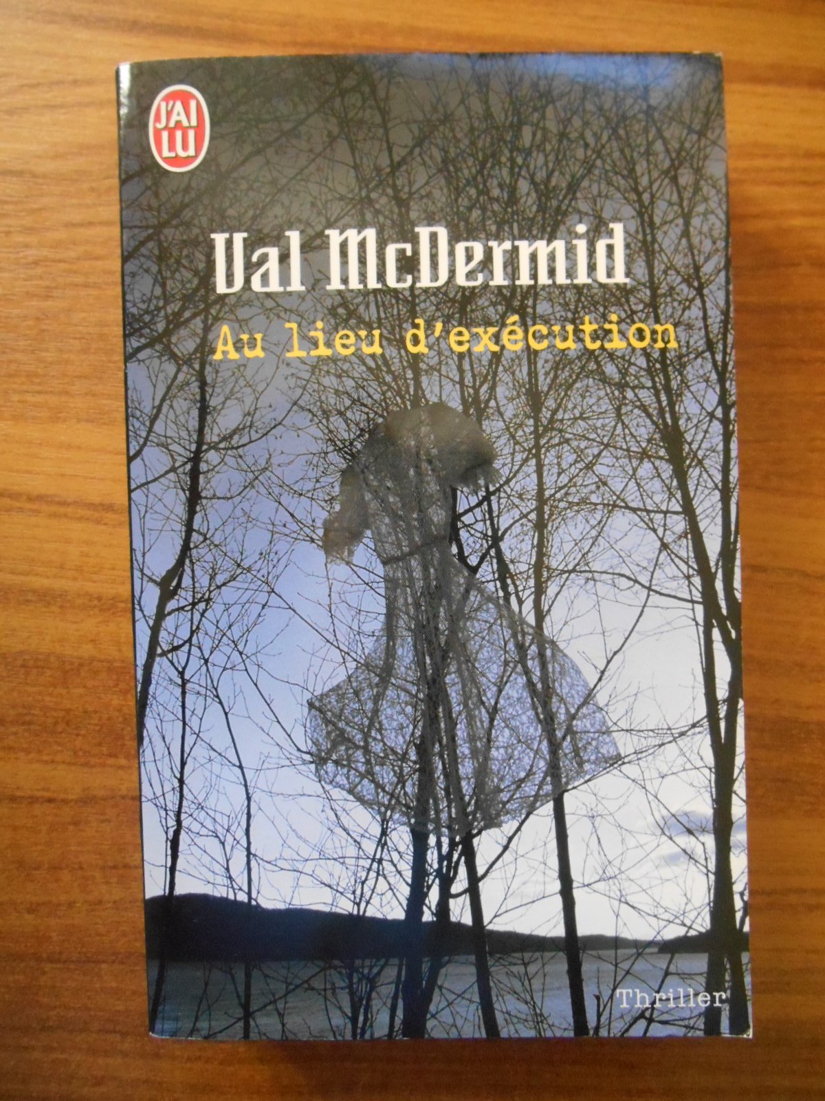 Au lieu d'exécution 9782290352502