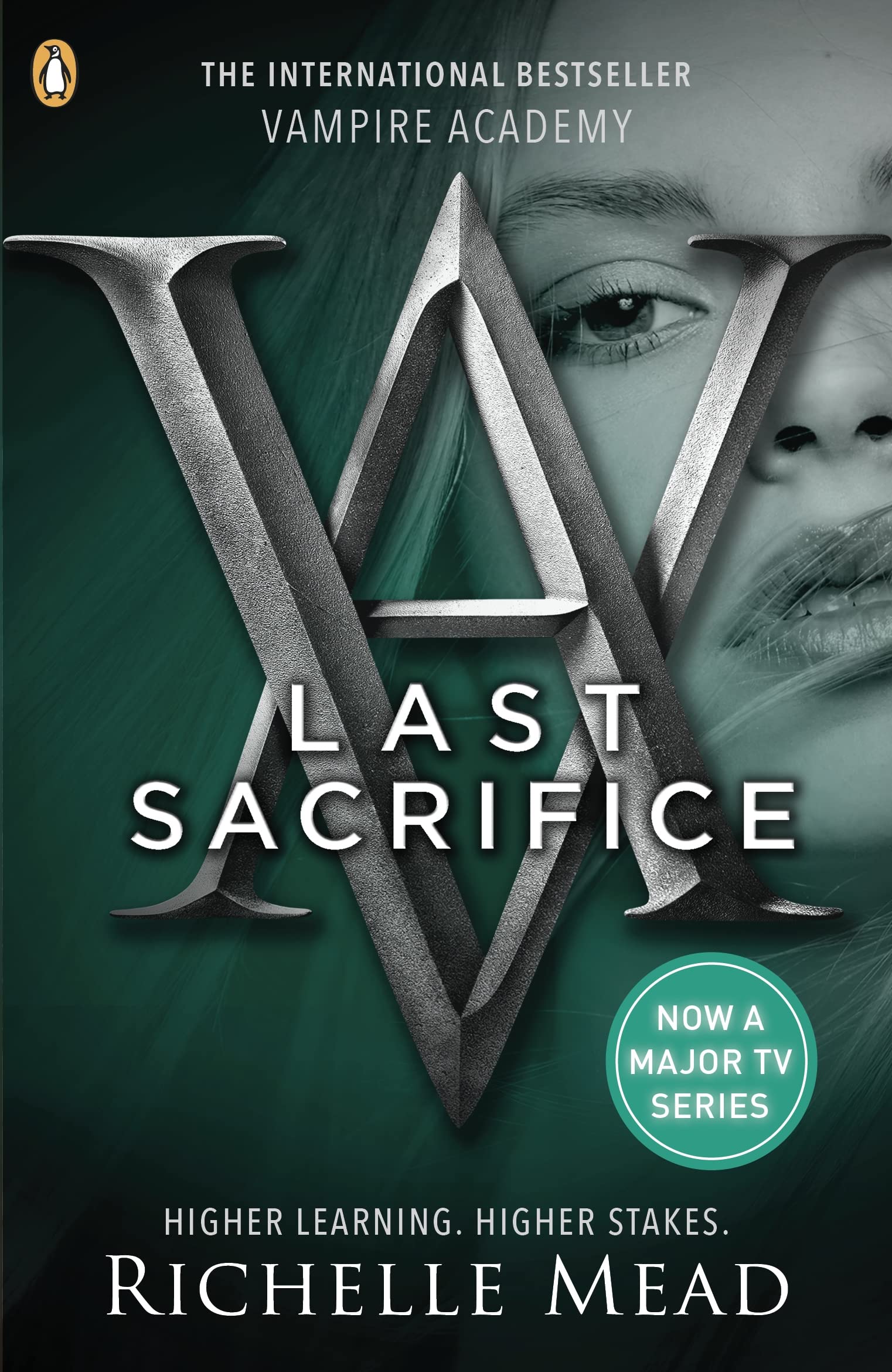 Vampire Academy: Last Sacrifice (book 6) 9780141331881