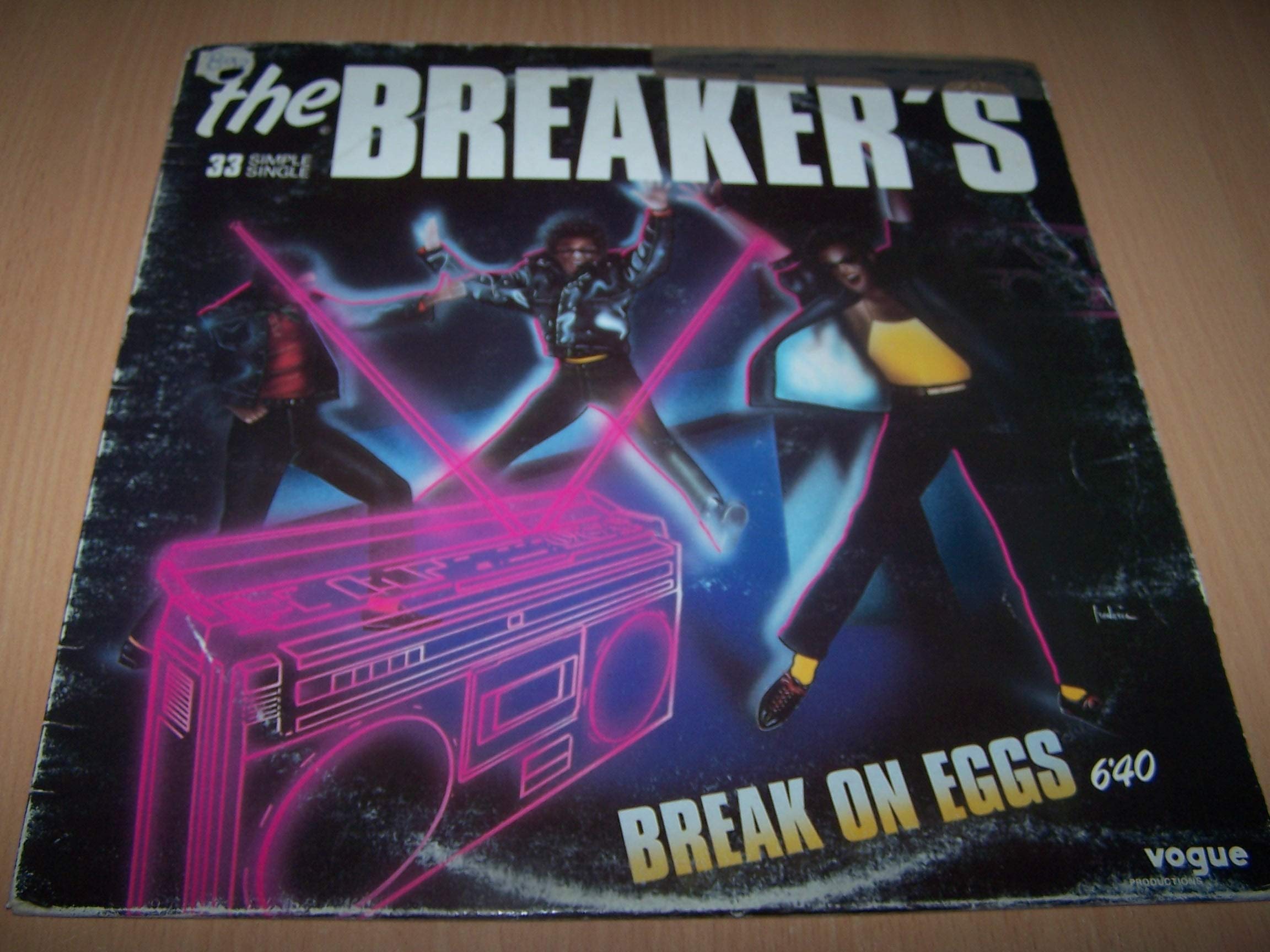 Break On Eggs (Extended Remix Vocal) / Break On Eggs (Special Effects Scratch) / Break On Eggs (Instrumental Remix Smurf) / Break On Eggs (Vocal Intelectual Remix) - Maxi 45 tours - 12" 3372098188531