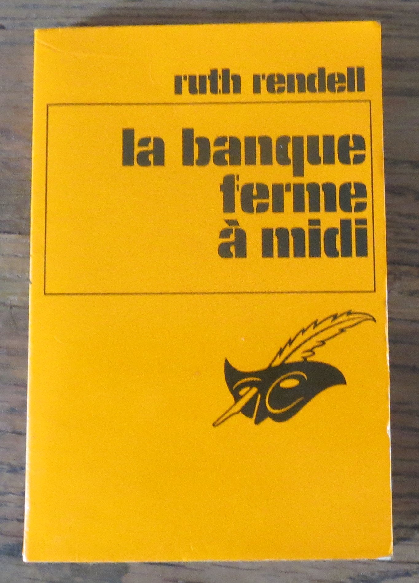 La Banque ferme à midi 9782702421734