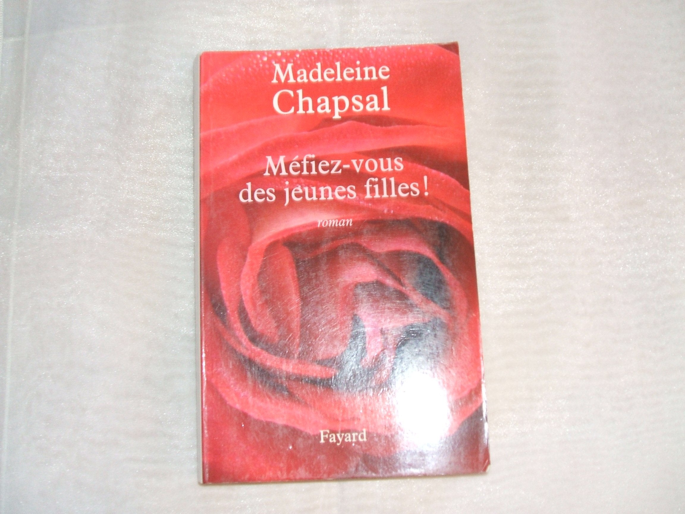 Méfiez-vous des jeunes filles ! 9782213628325