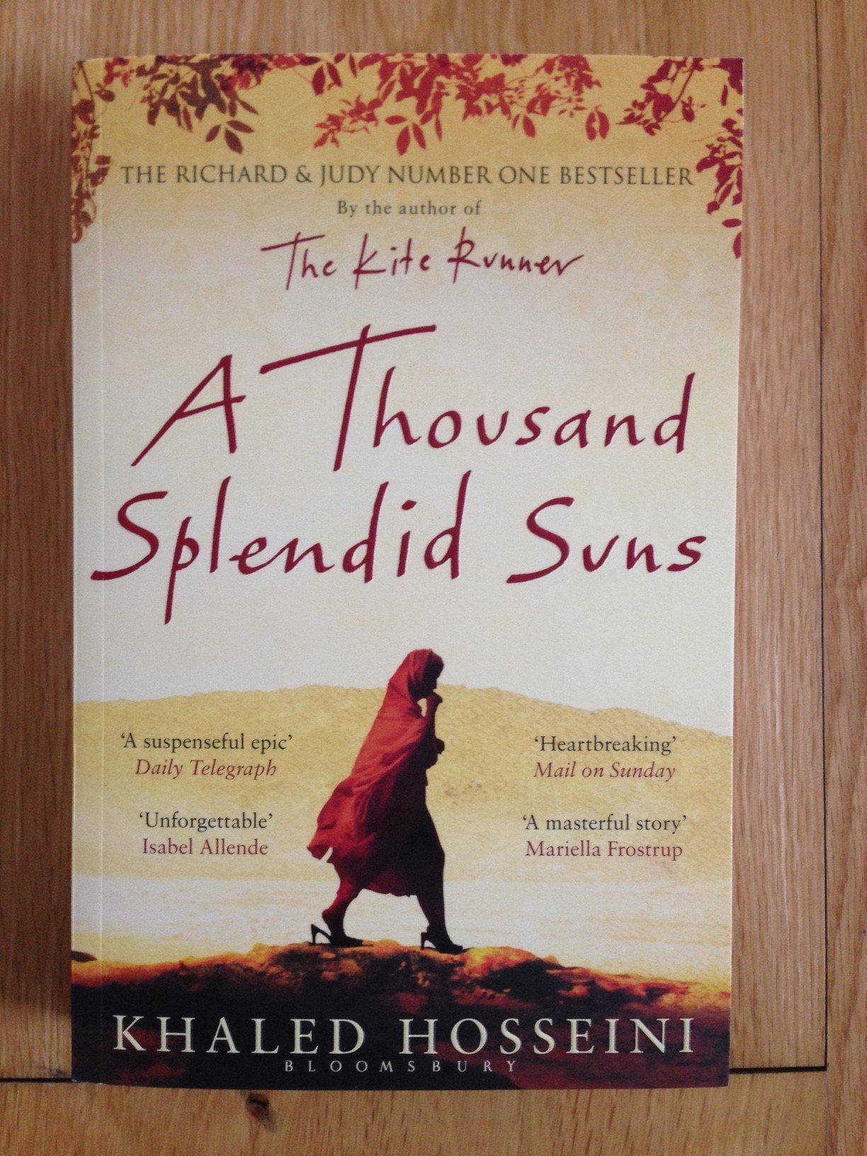 A Thousand Splendid Suns. Khaled Hosseini 9780747585893