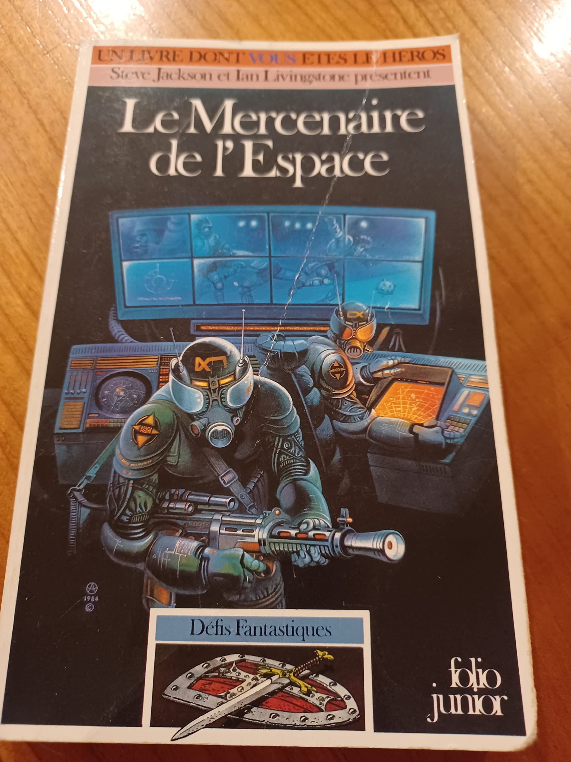 Défis fantastiques, numéro 12 : Le Mercenaire de l'espace 9782070506989