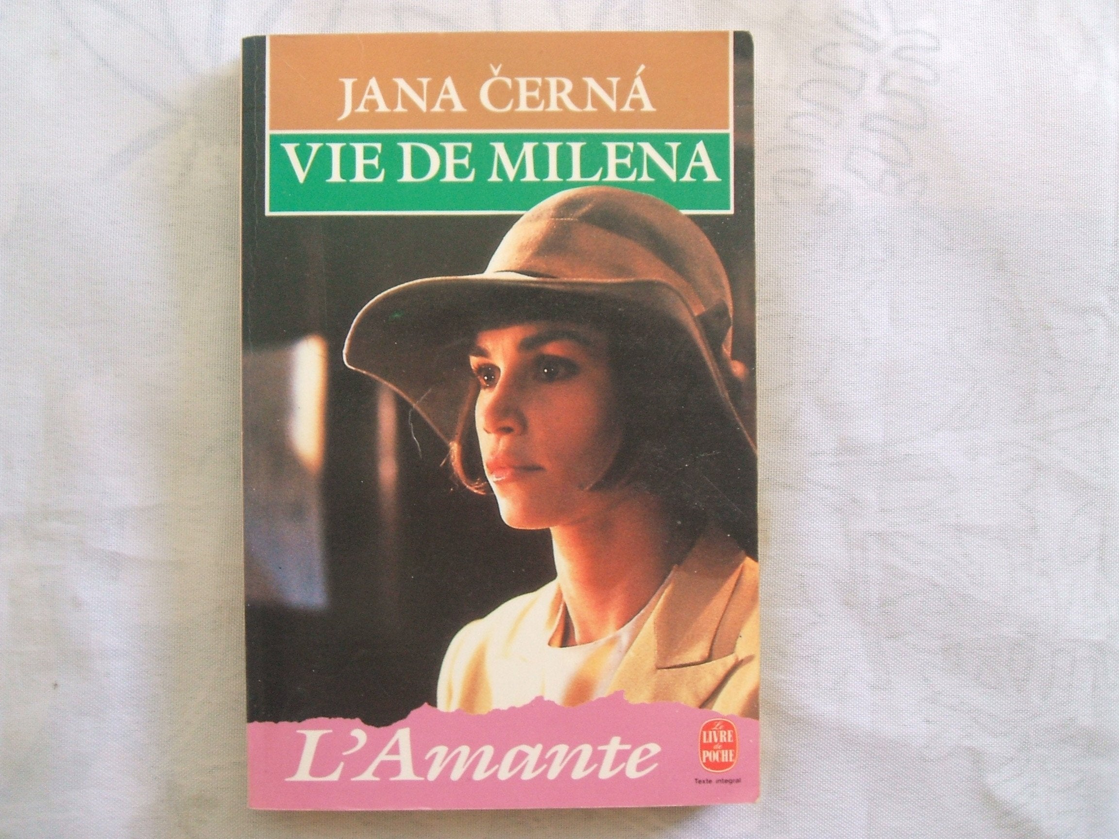 LA VIE DE MILENA 9782253052647