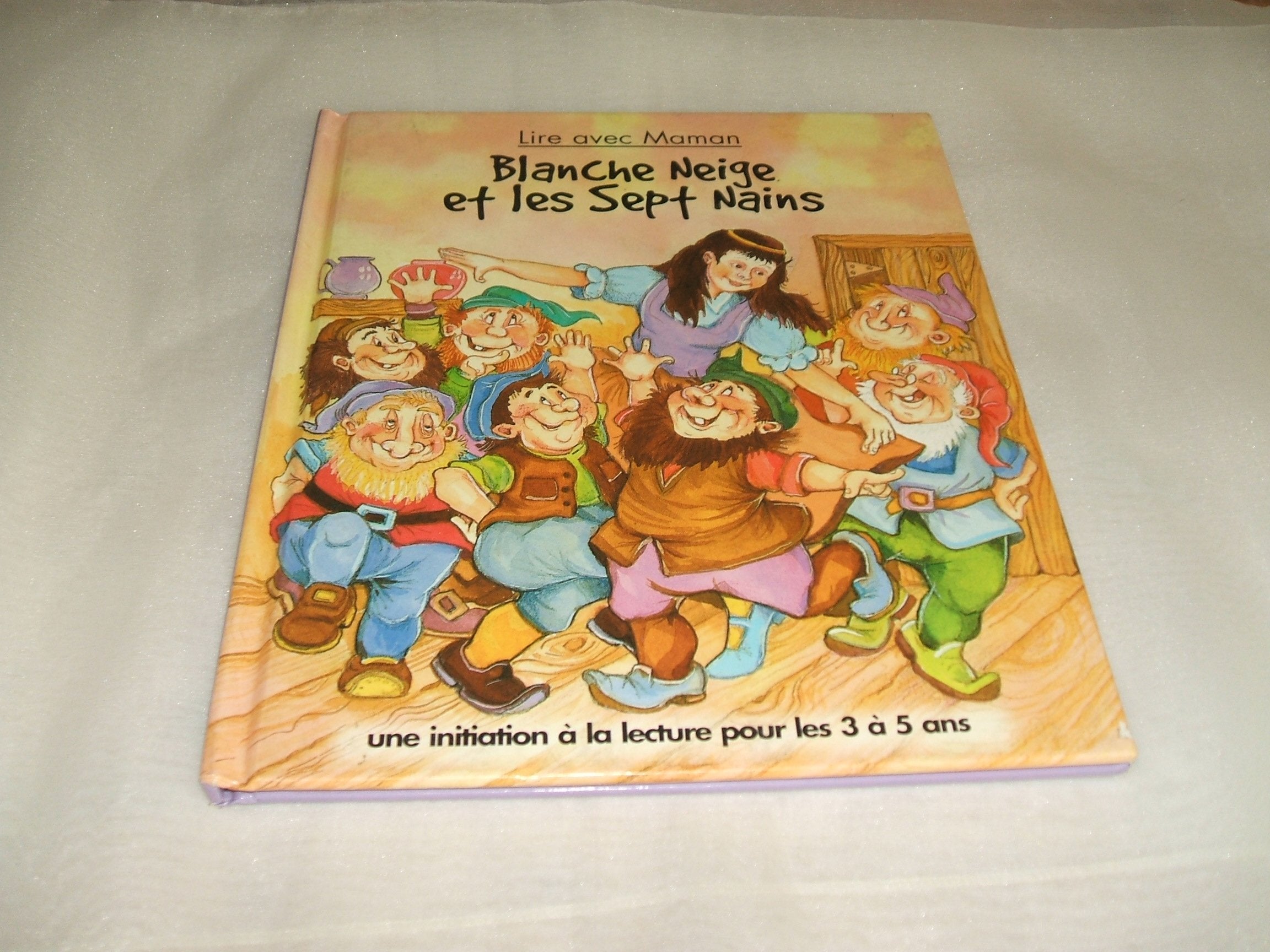 Blanche-Neige et les sept nains (Lire avec maman) 9782237003825